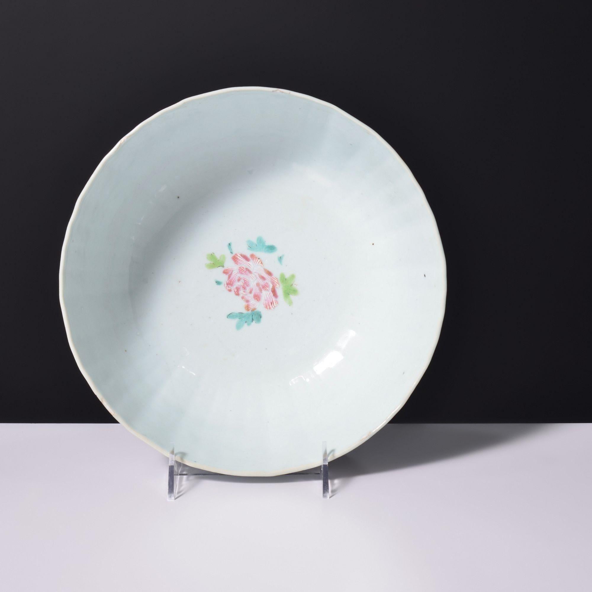 Chinese Export Fluted Porcelain Bowl For Sale 5