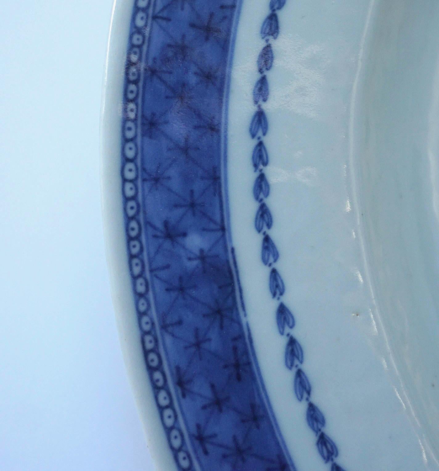Chinese Export for Swedish Market Large Blue and White Oval Platter, circa 1790 In Good Condition In Kinderhook, NY