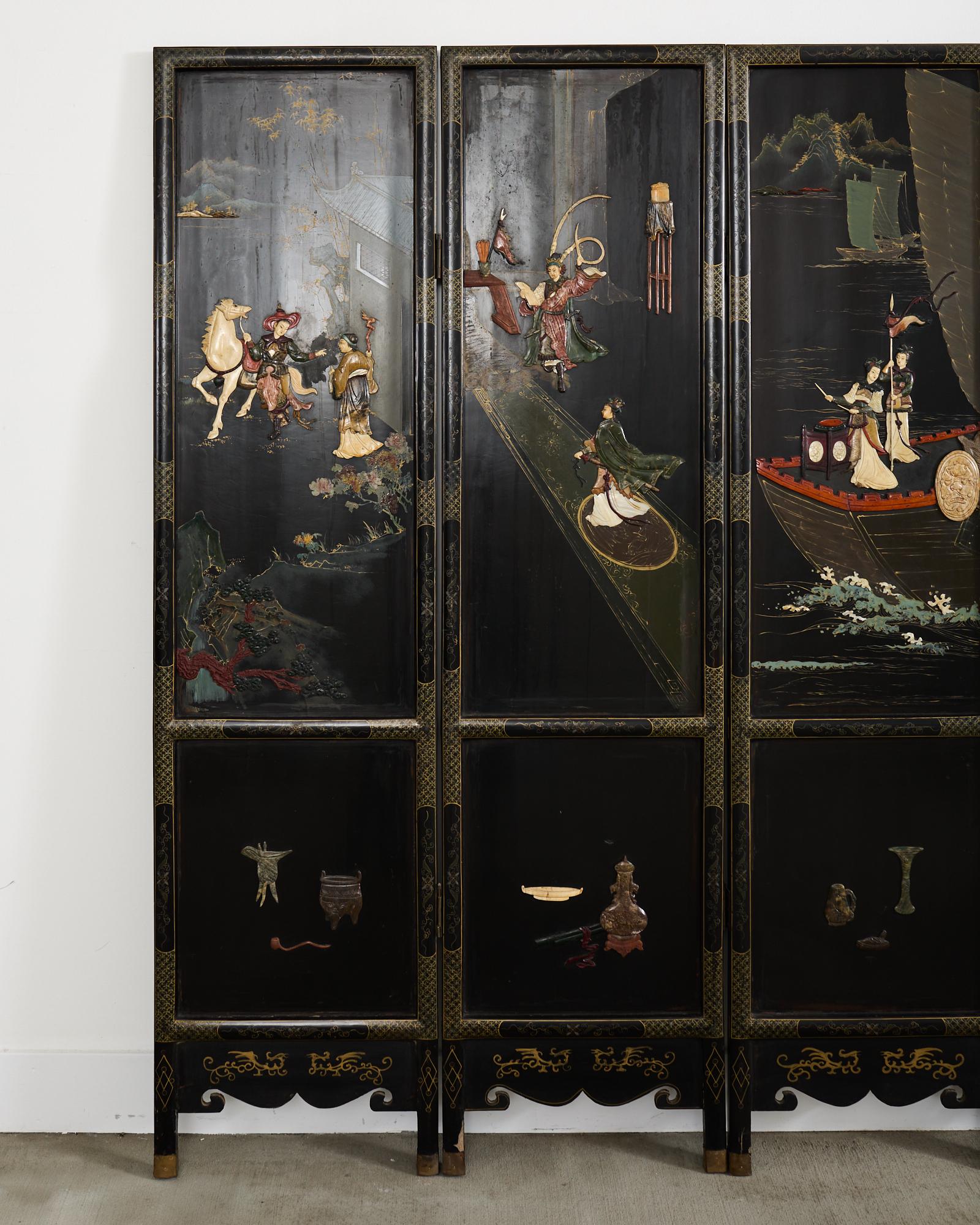 Chinese Export Vier Panel geschnitzt Speckstein Coromandel Bildschirm (Handgefertigt) im Angebot