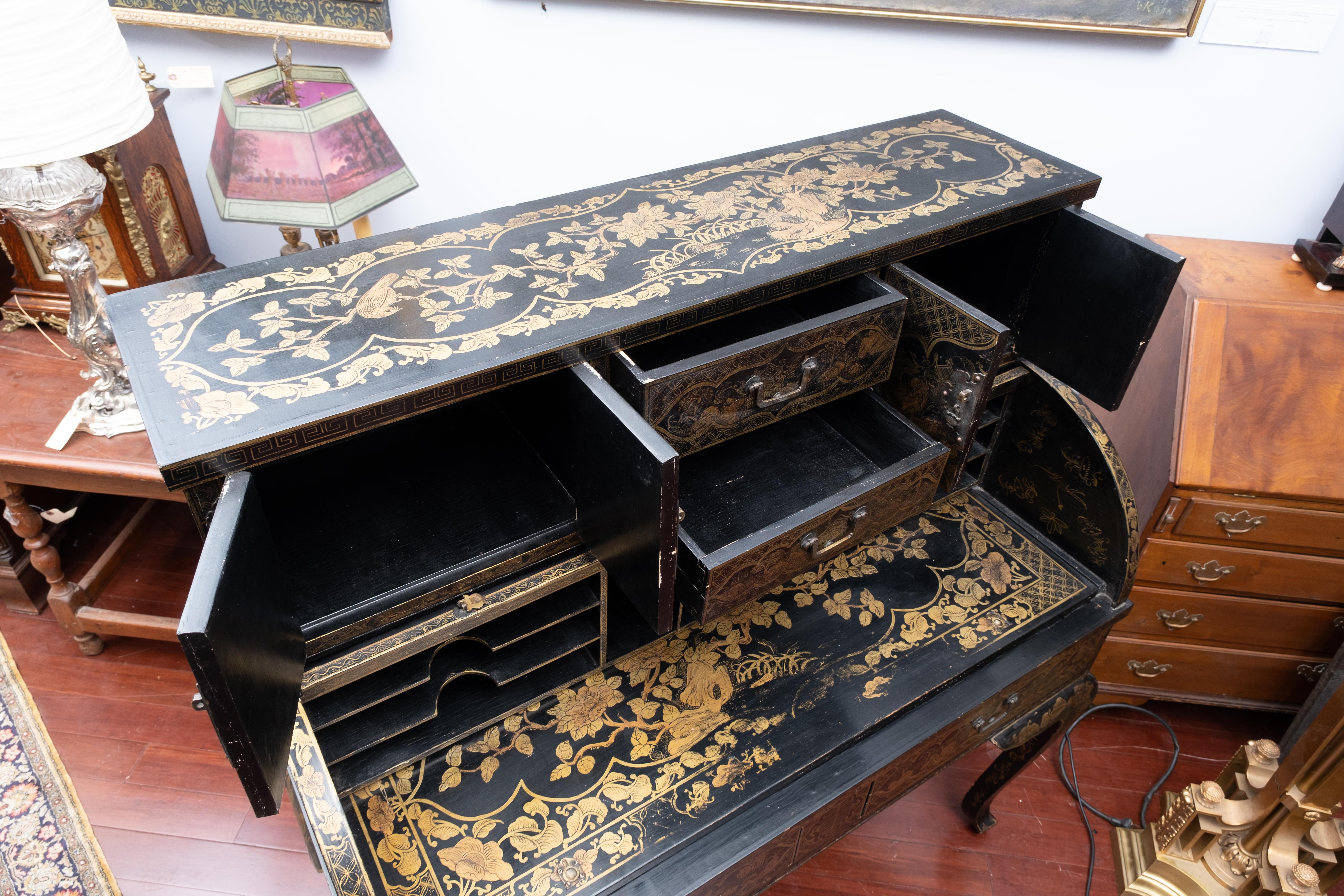 Chinese Export Gilt Black Lacquer Cylinder Roll Desk and Chair, 19th/20th C. 1