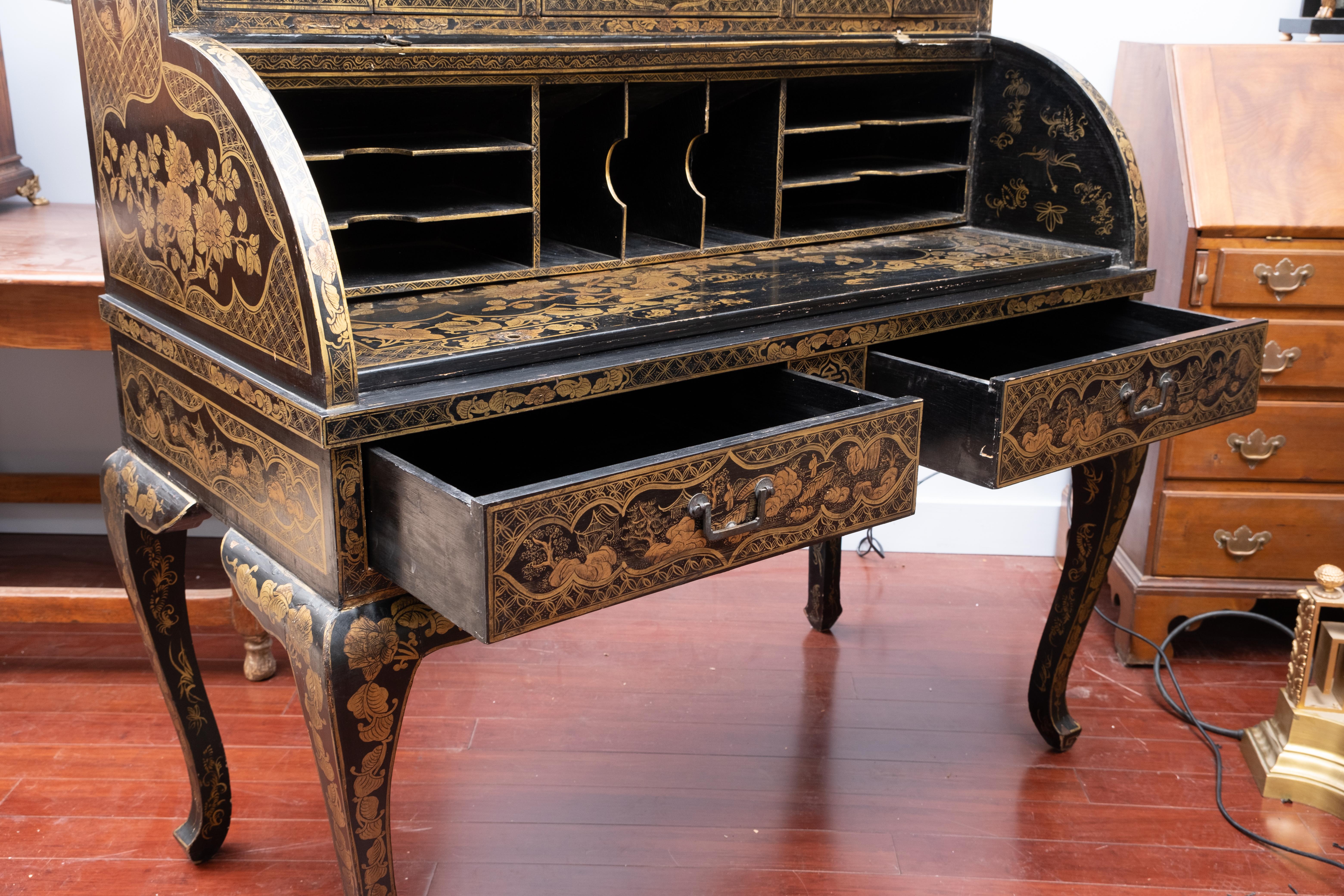 Chinese Export Gilt Black Lacquer Cylinder Roll Desk and Chair, 19th/20th C. 2