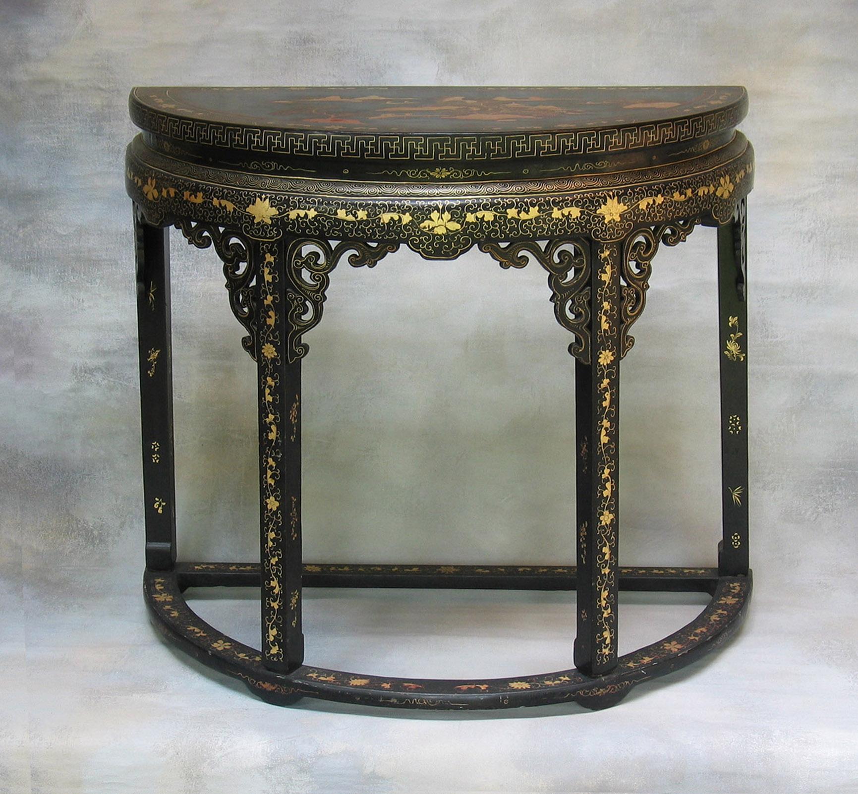 Chinese Export Gilt Lacquer Decorated Demi-lune Console Table Early 19th Century For Sale 6