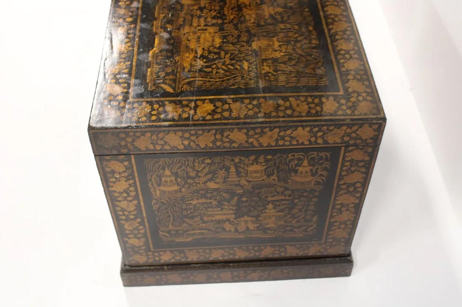 19th Century Chinese Export Gold Decorated Black Lacquer Storage Box on Plinth Base For Sale