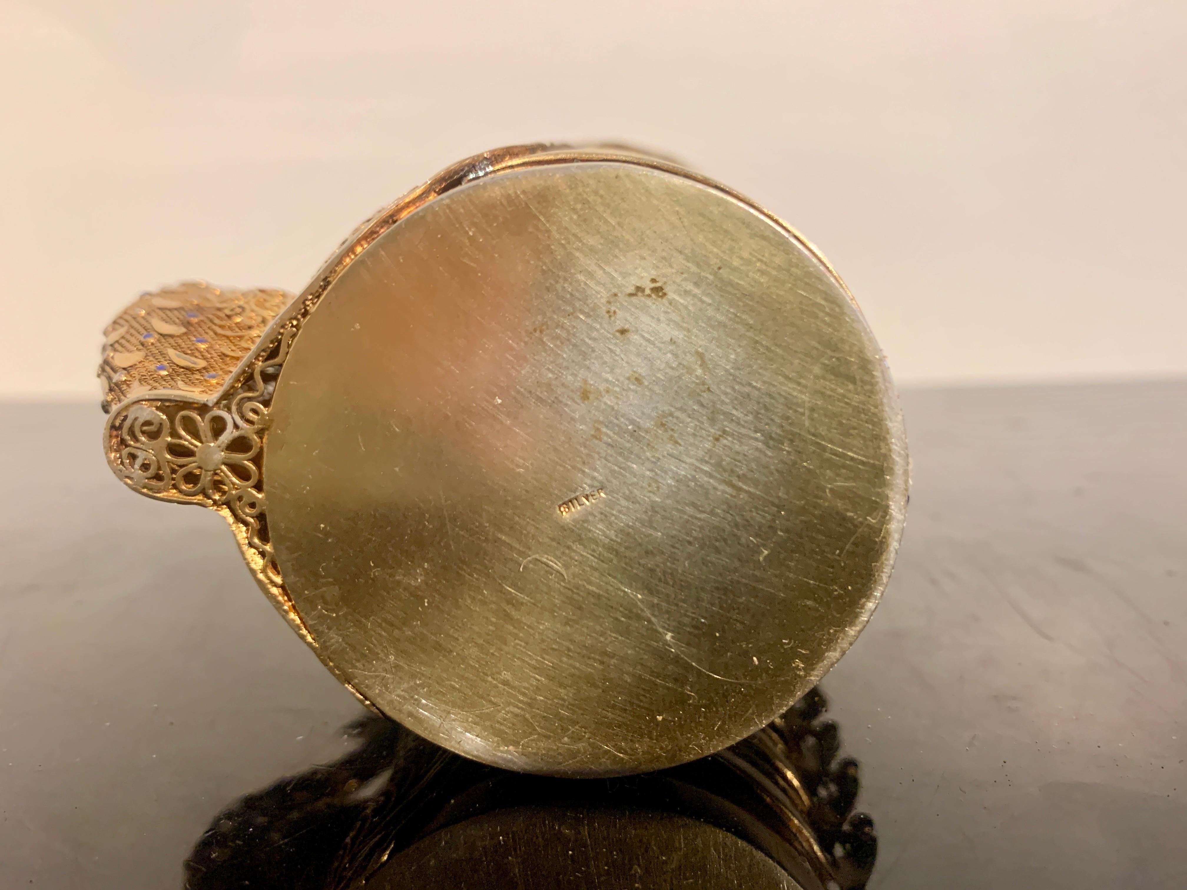Boîte en forme de paon en pierre dure et argent doré d'exportation chinoise, années 1920 en vente 4