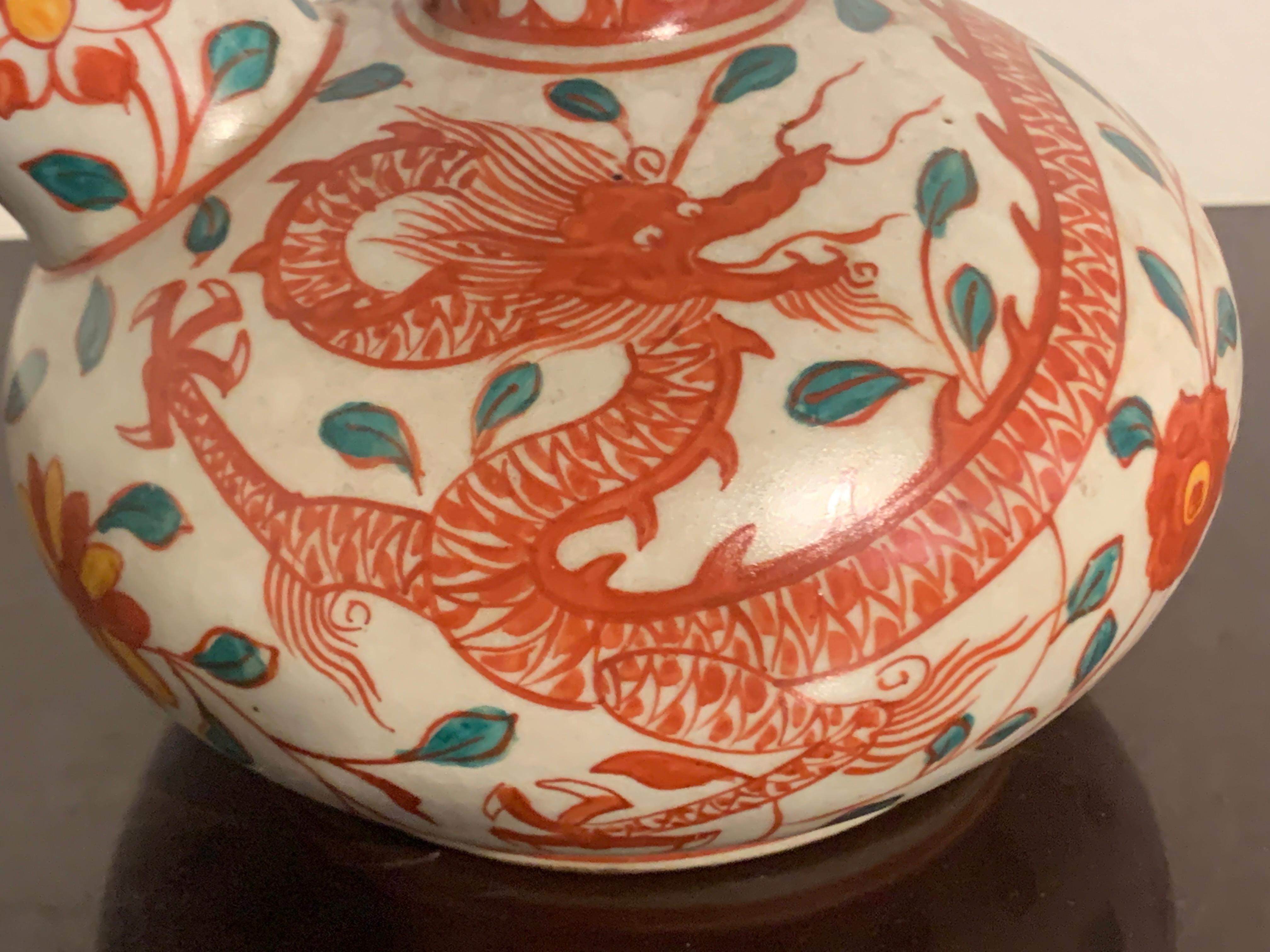Chinese Export Kendi, Swatow Ware, Porcelain with Polychrome Enamels, circa 1900 In Good Condition For Sale In Austin, TX