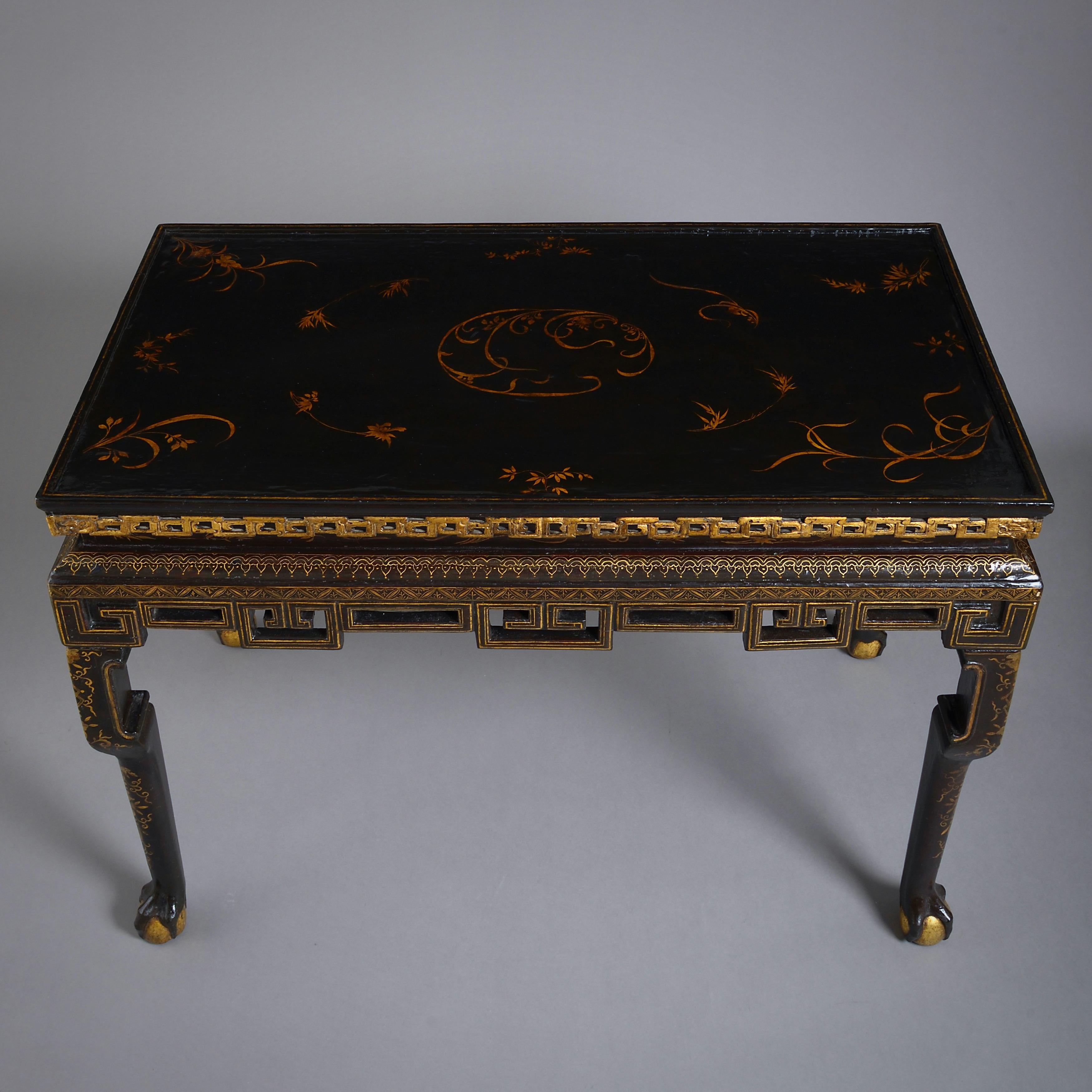Chinese Export Lacquer Table In Good Condition For Sale In London, GB