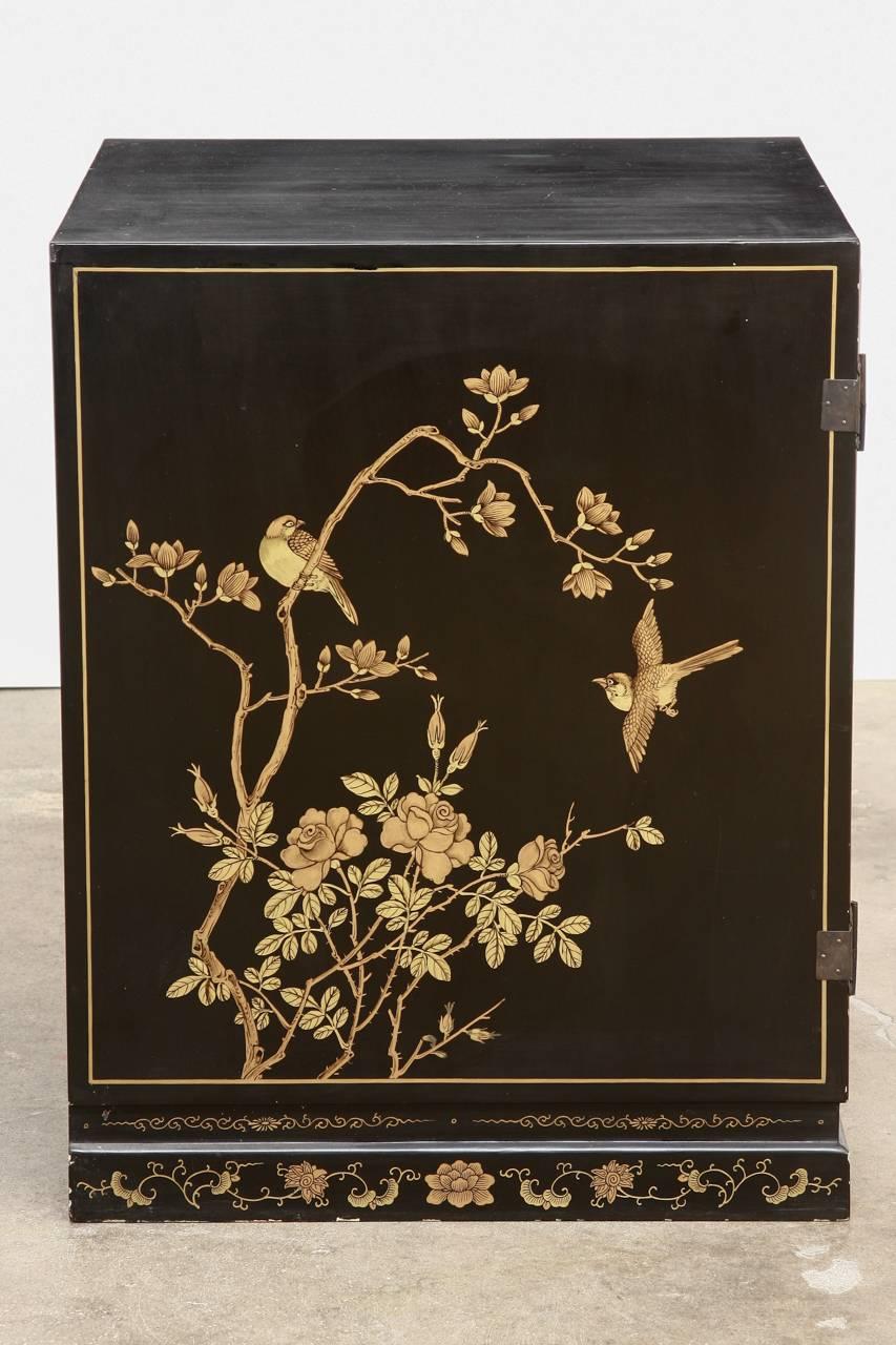 Chinese Export Lacquered Cabinet or Chest 1
