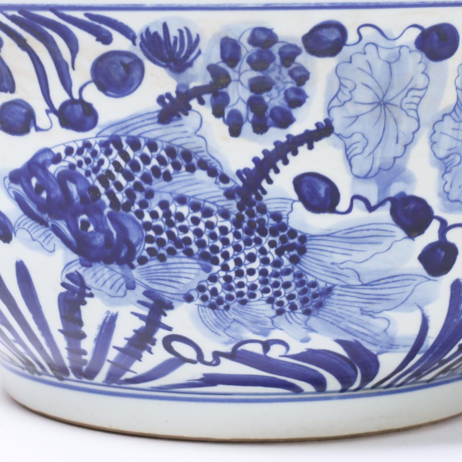 Chinese Export Large Blue and White Porcelain Aquatic Bowl For Sale 2