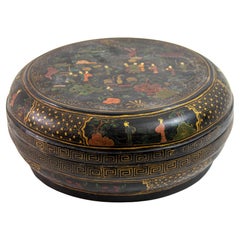 Caja redonda grande de exportación china Caja con tapa lacada en negro y pintada en dorado Años 50