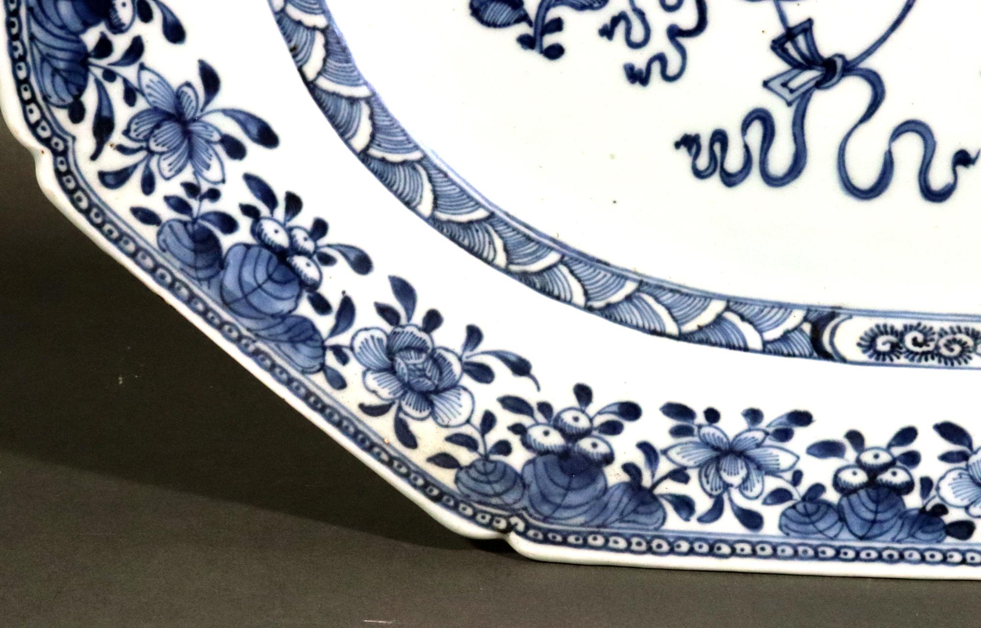 Chinese Export Large Underglaze Blue & White Porcelain Dish For Sale 1