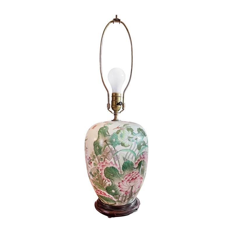 Chinese Export Lotus Painted Jar Table Lamp In Fair Condition For Sale In New York, NY