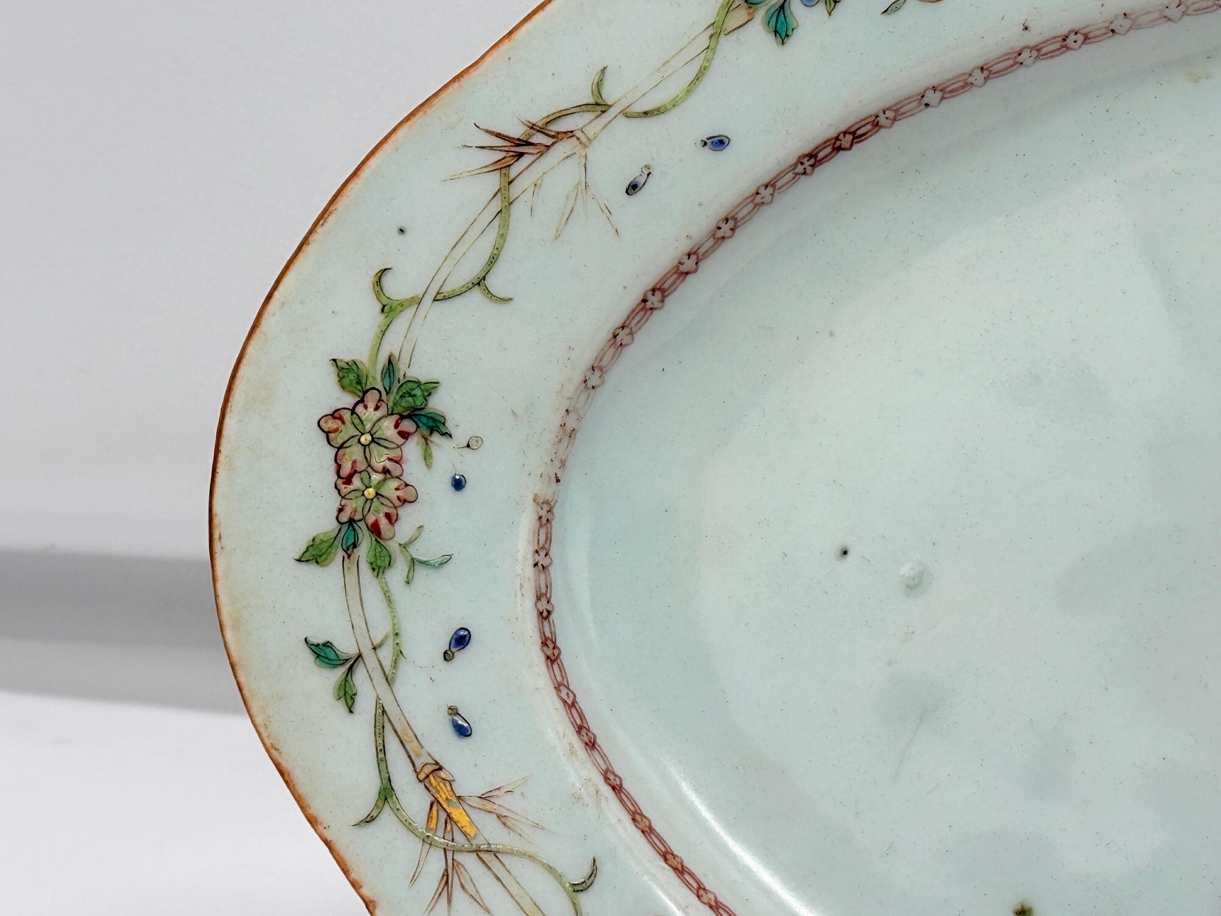 Plato de porcelana con escudo de armas Macgregor de MarcGregor de exportación china C. 1760 Exportación china en venta
