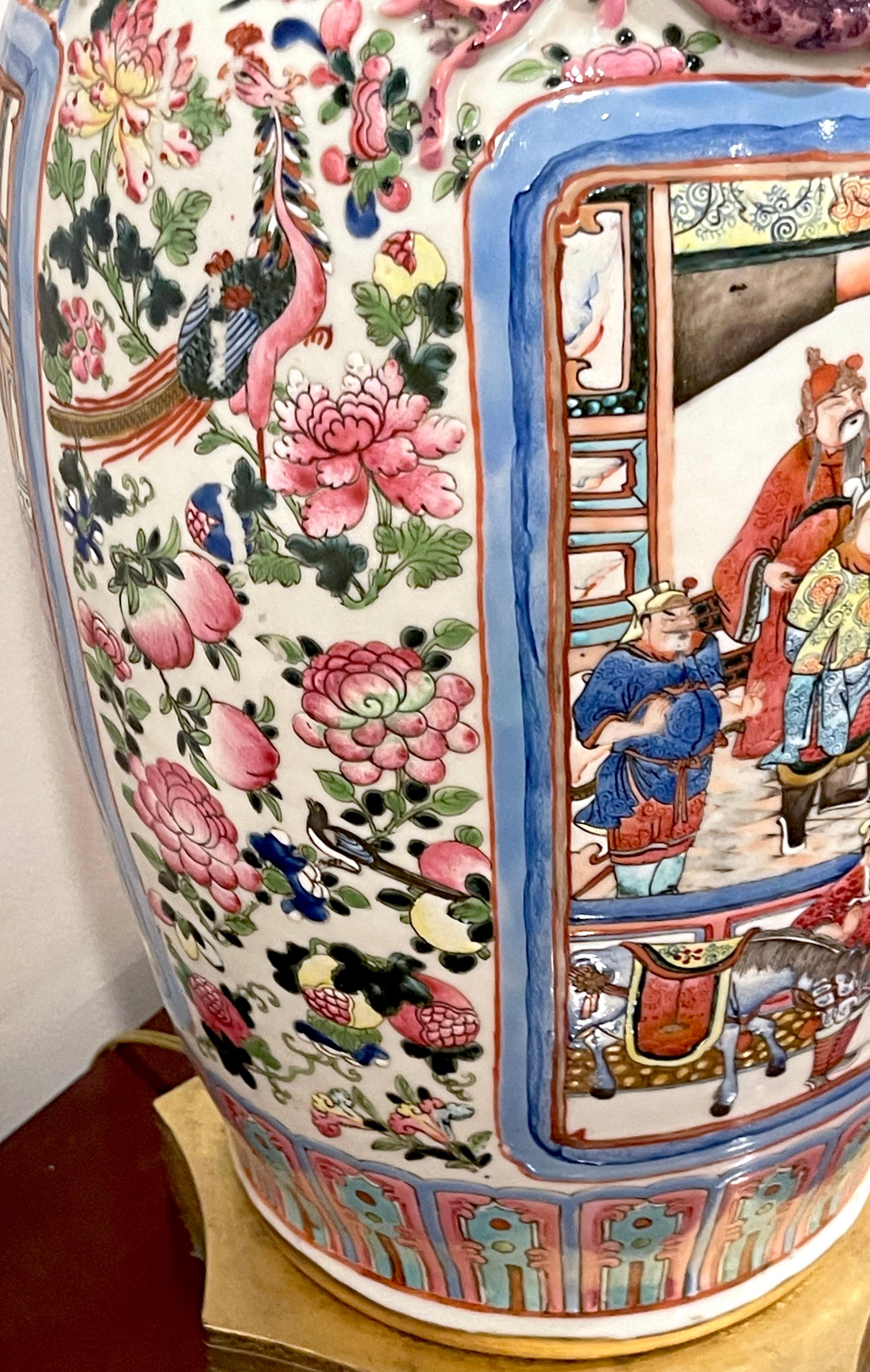 XIXe siècle Vase famille rose d'un guerrier mandarin exporté de Chine, converti en lampe en vente