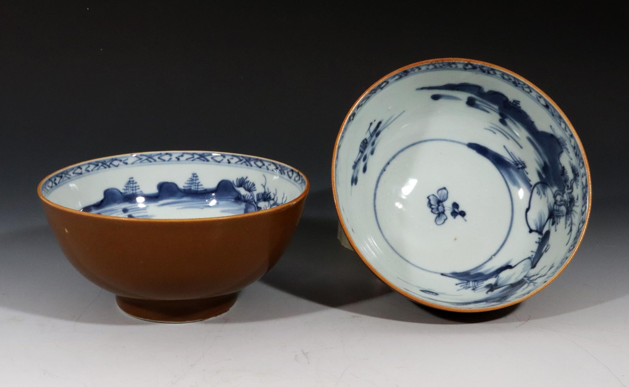 Chinese Export Nanking Cargo Cafe au Lait and Blue Pair Bowls In Good Condition In Downingtown, PA
