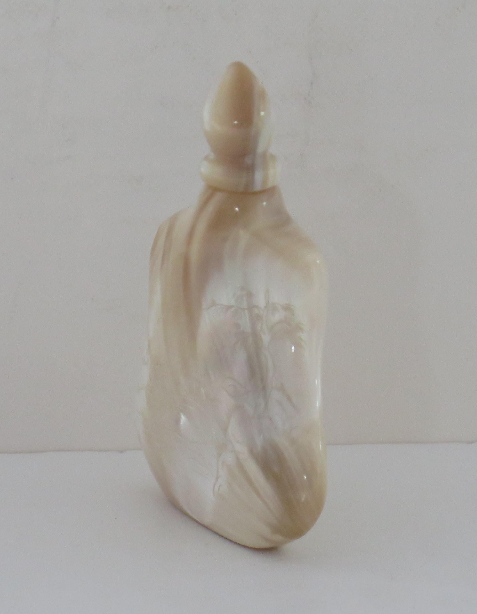 20th Century Chinese Export Snuff Bottle of Natural Agate Stone Spoon Top, circa 1930 For Sale