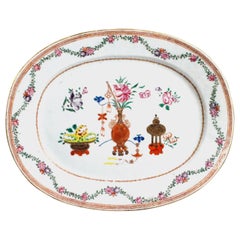 Plat ovale en porcelaine famille rose d'exportation chinoise