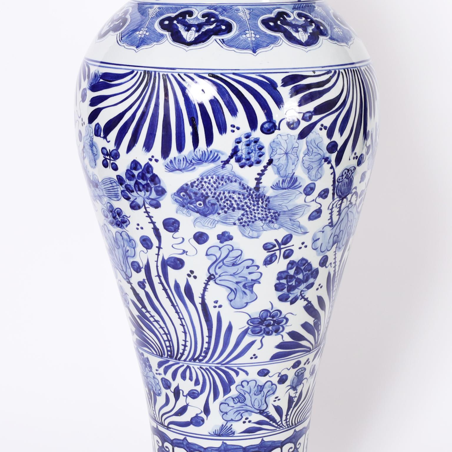 Chinese Export Pair of Chinese Blue and White Porcelain Palace Urns For Sale 2