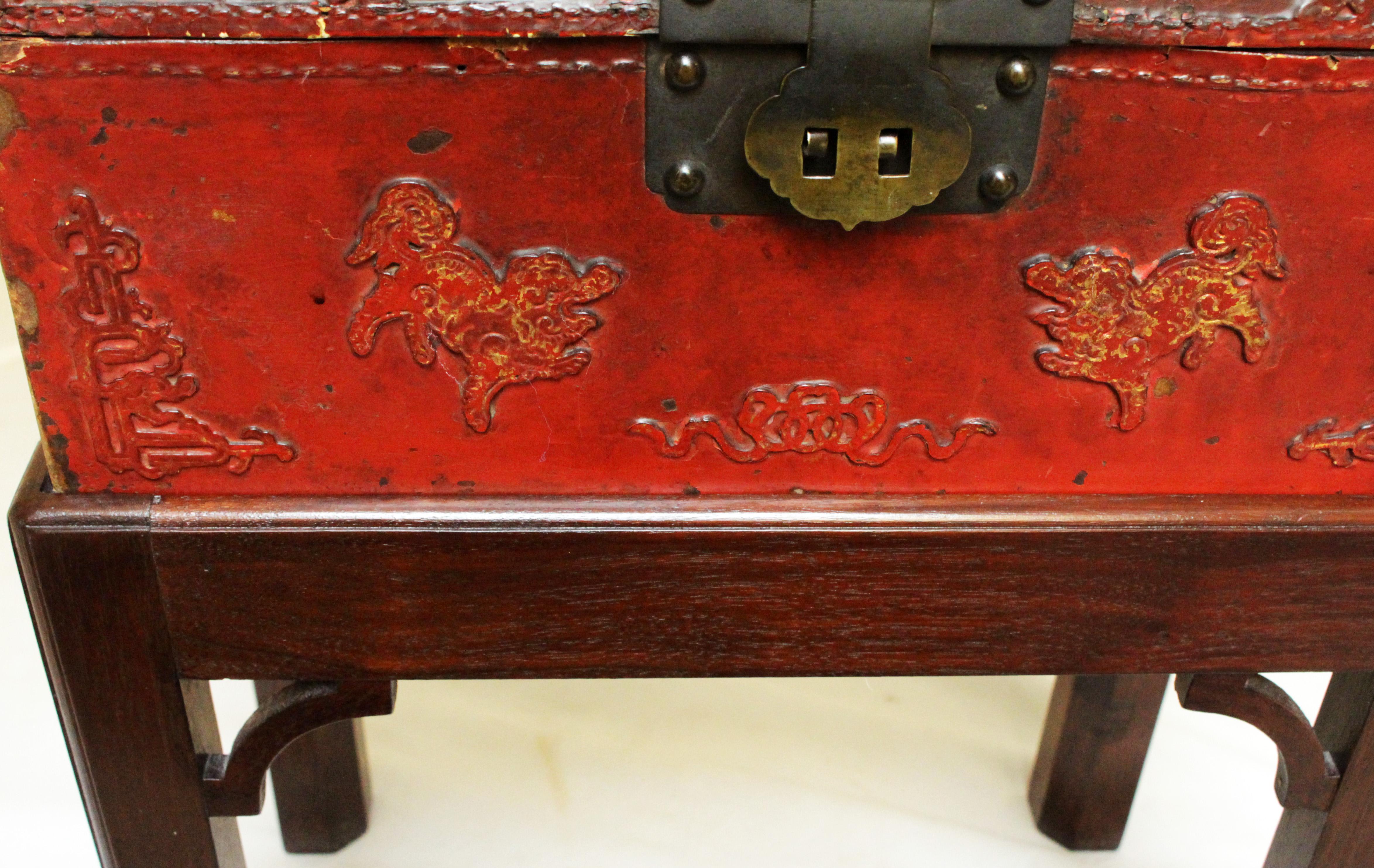 20th Century Chinese Export Pigskin Box For Sale