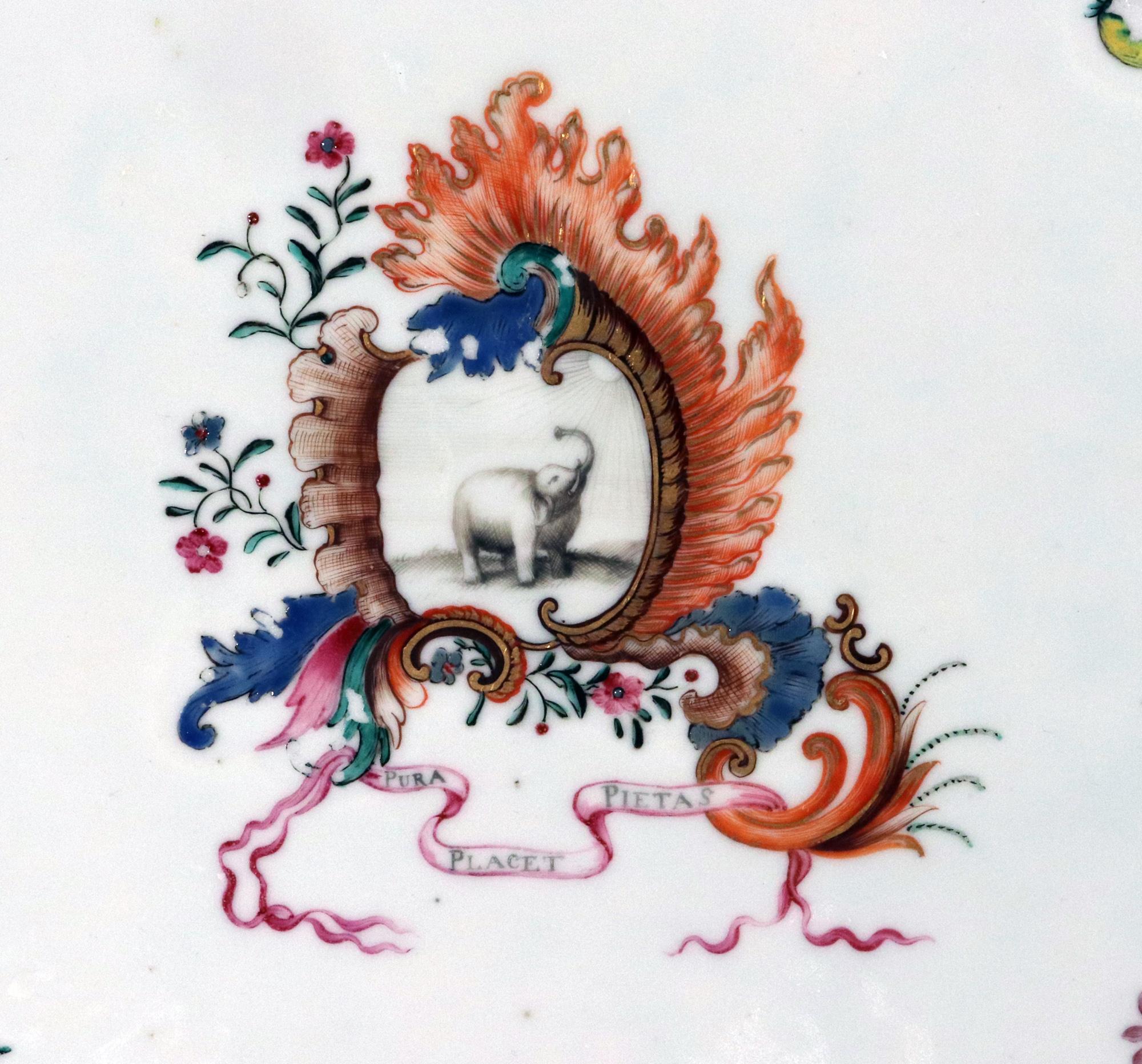 Chinese Export Porcelain Armorial Dish with Coat of Arms with Elephant In Good Condition For Sale In Downingtown, PA