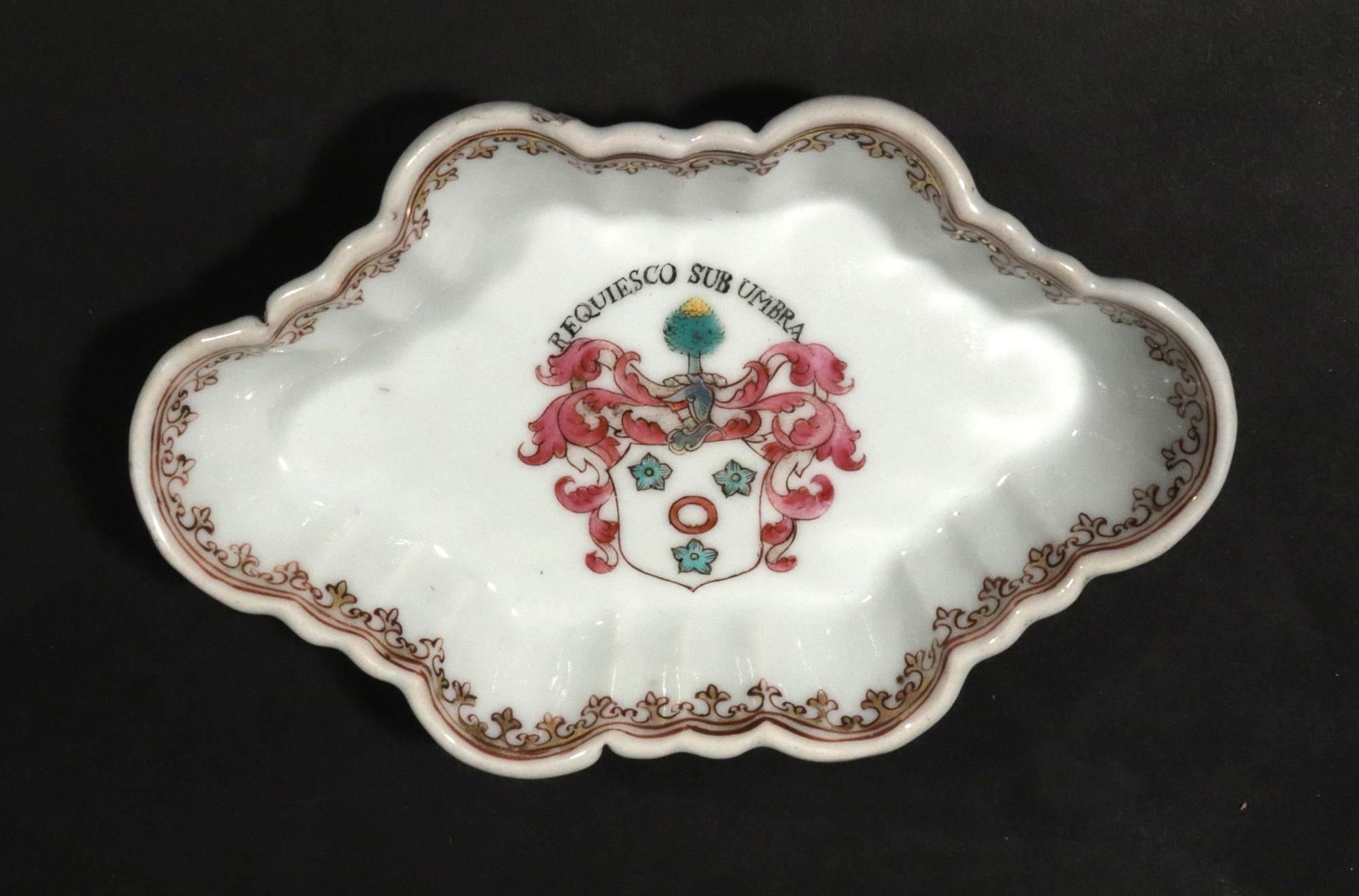 Chinese Export Porcelain Armorial Spoon Tray, Arms of Hamilton In Good Condition For Sale In Downingtown, PA