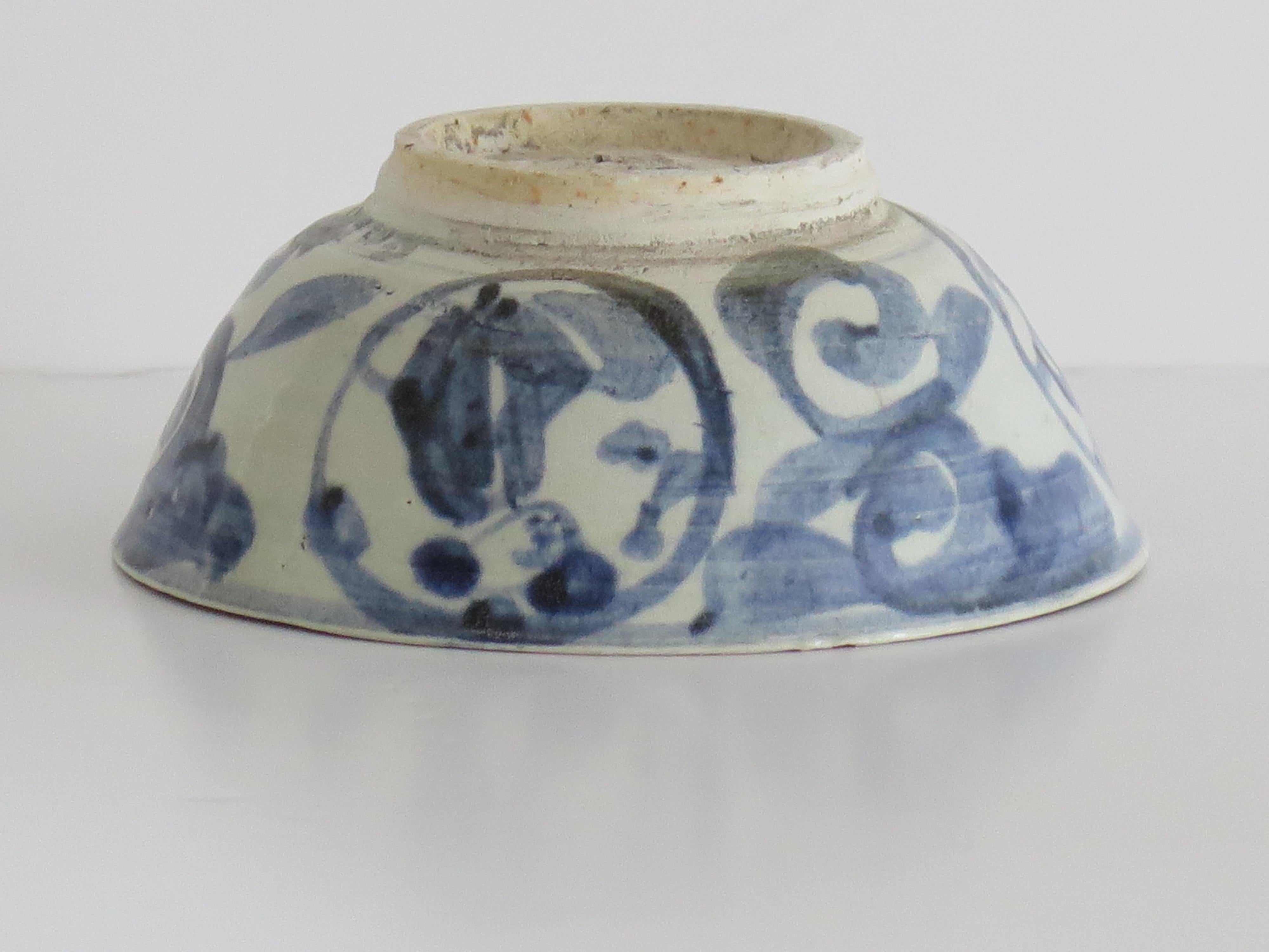 Chinese Export Porcelain Blue & White Bowl, Hatcher Cargo Late Ming, circa 1650 5