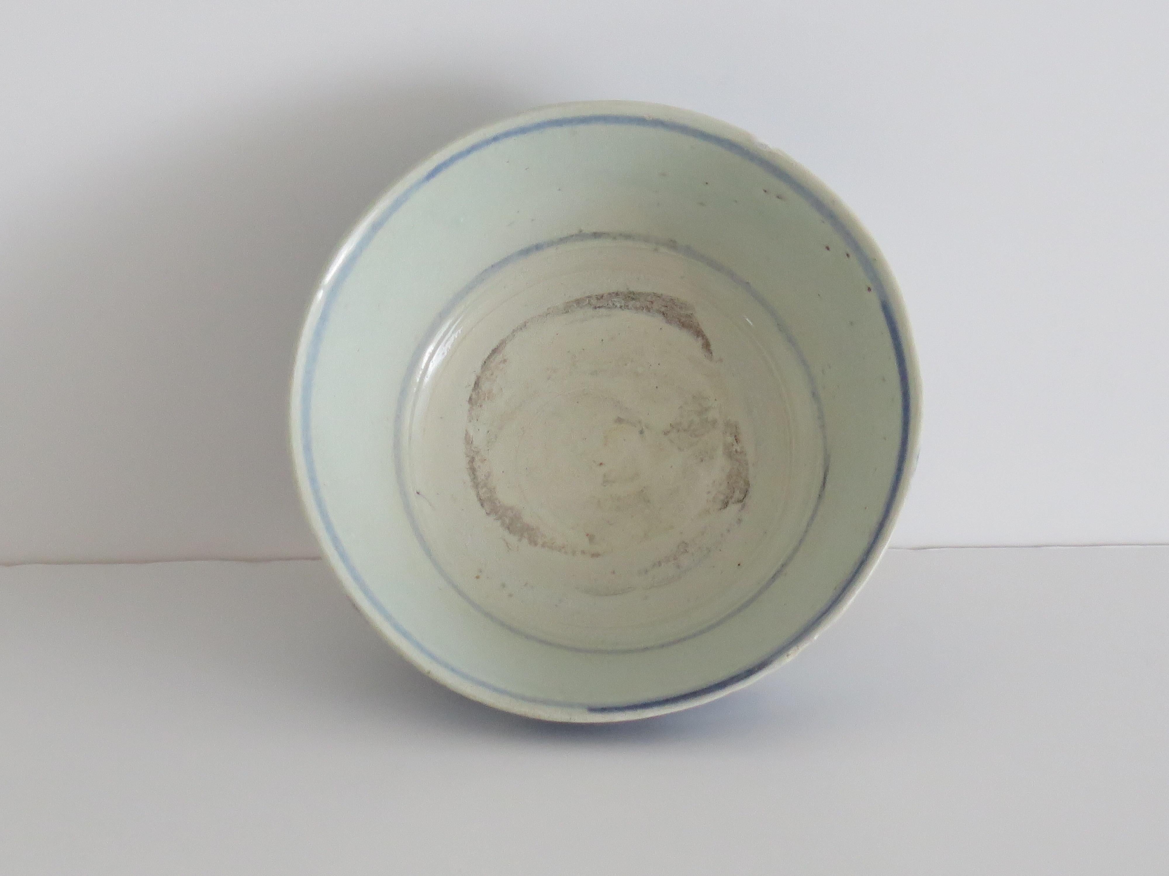 Chinese Export Porcelain Blue & White Bowl, Hatcher Cargo Late Ming, circa 1650 2