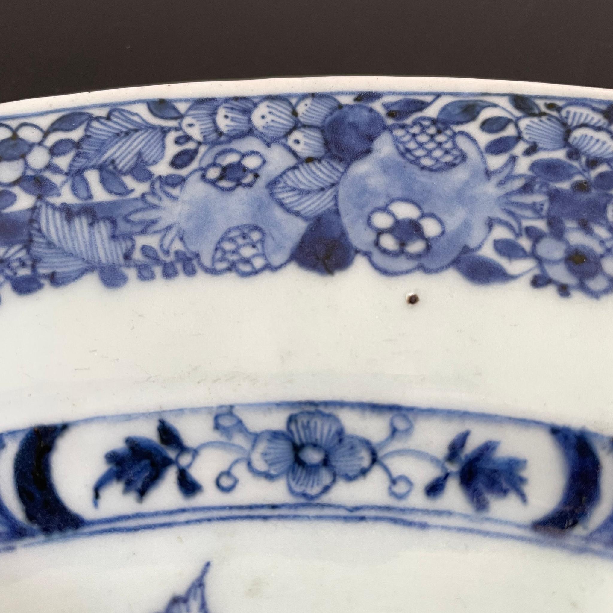 Chinese Export Porcelain Blue & White Massive Dish 1