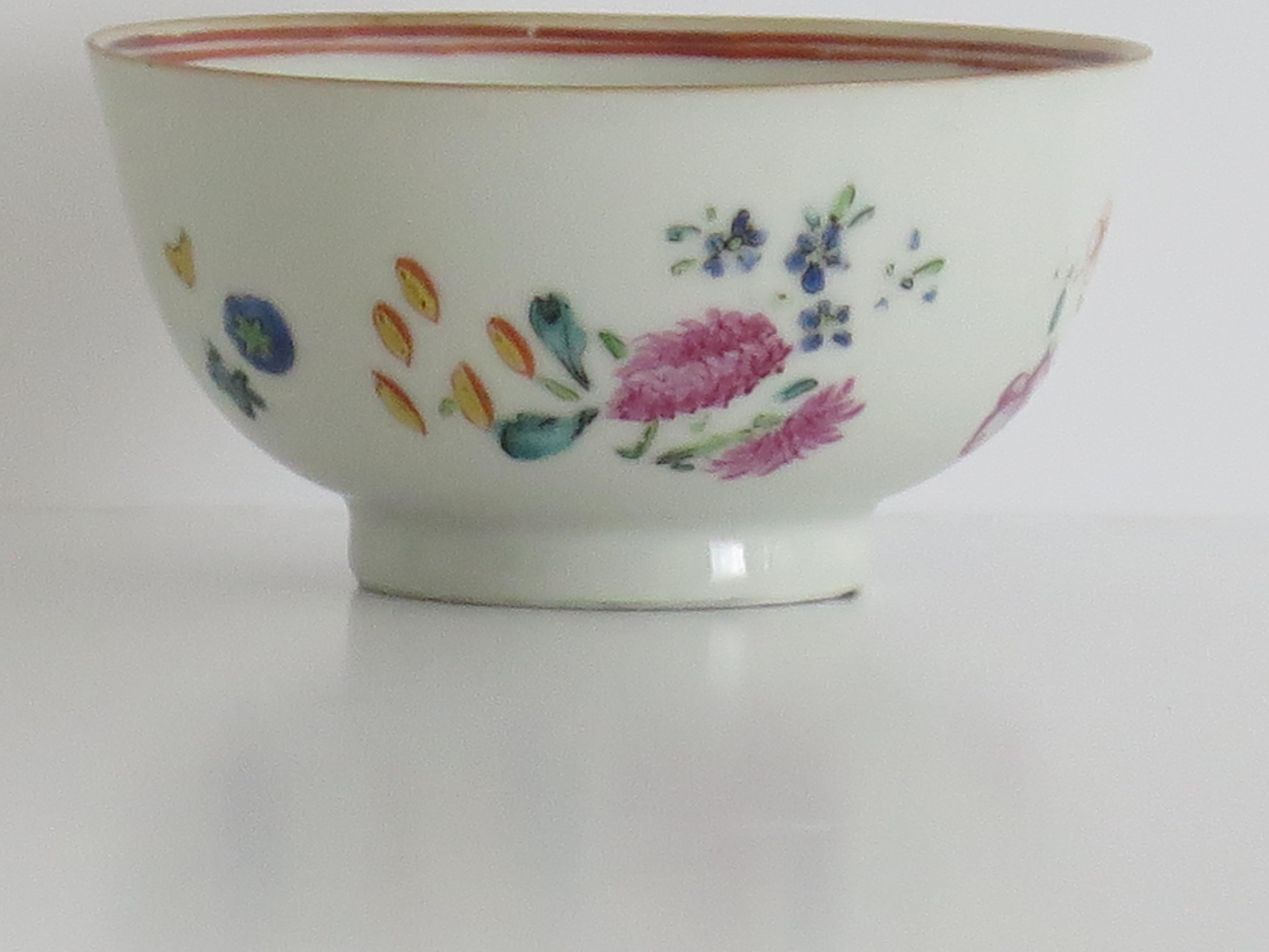 Chinese Export Porcelain Bowl Hand Painted Famille Rose, Qing Ca 1780 For Sale 6