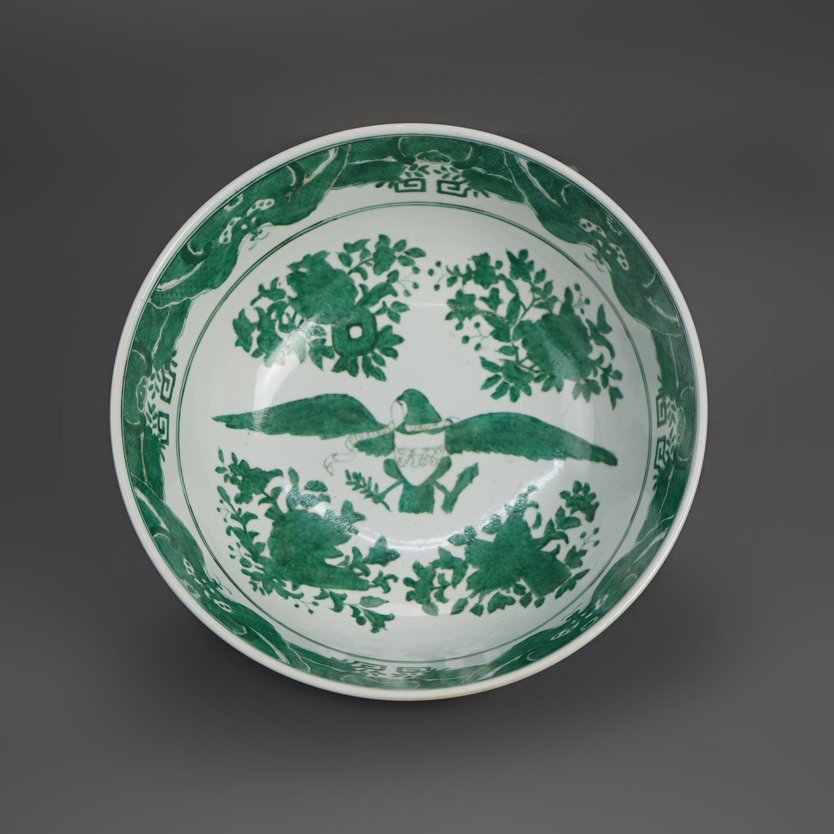 20th Century Chinese Export Porcelain Bowl with Eagle Design 20thC For Sale
