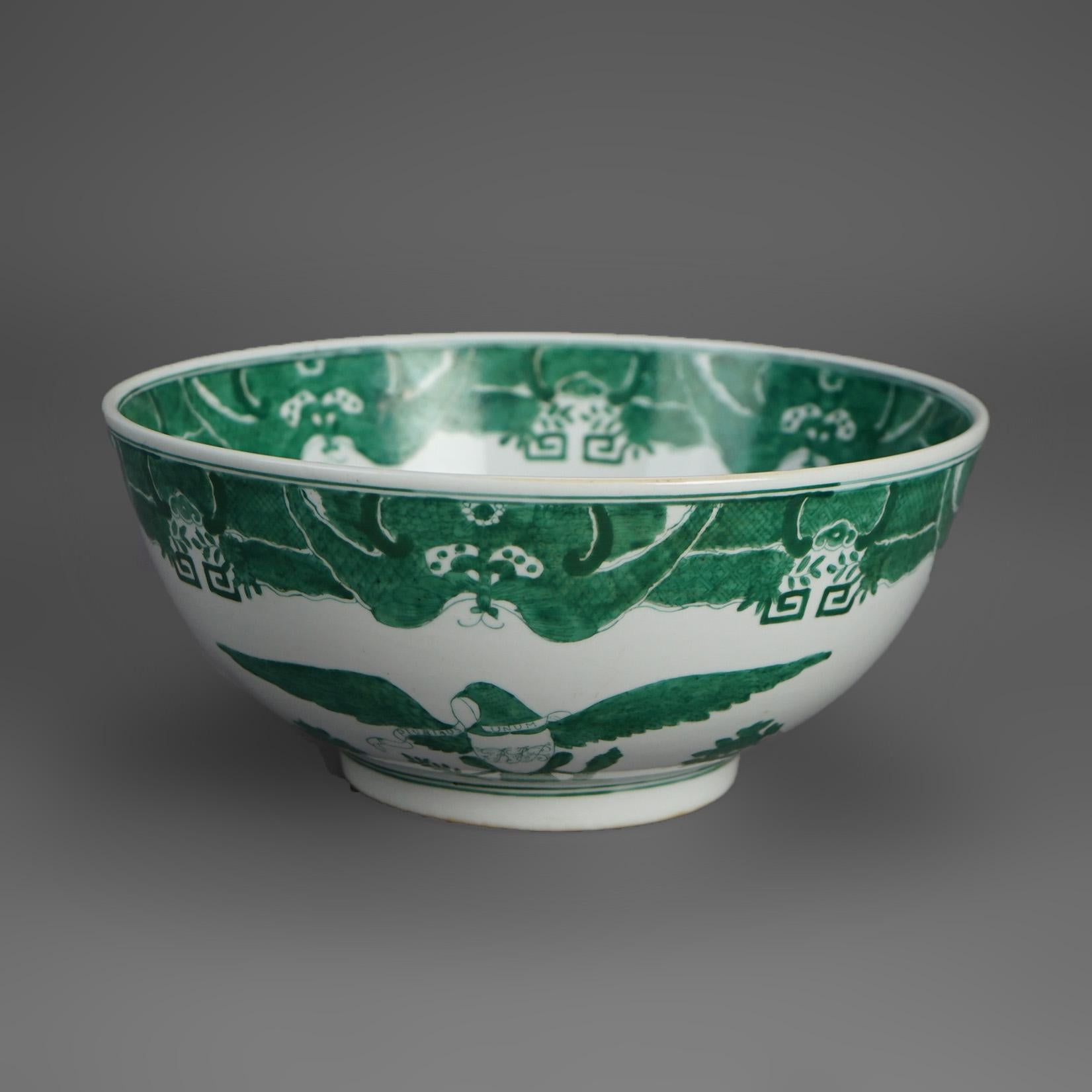 Chinese Export Porcelain Bowl with Eagle Design 20thC For Sale 1