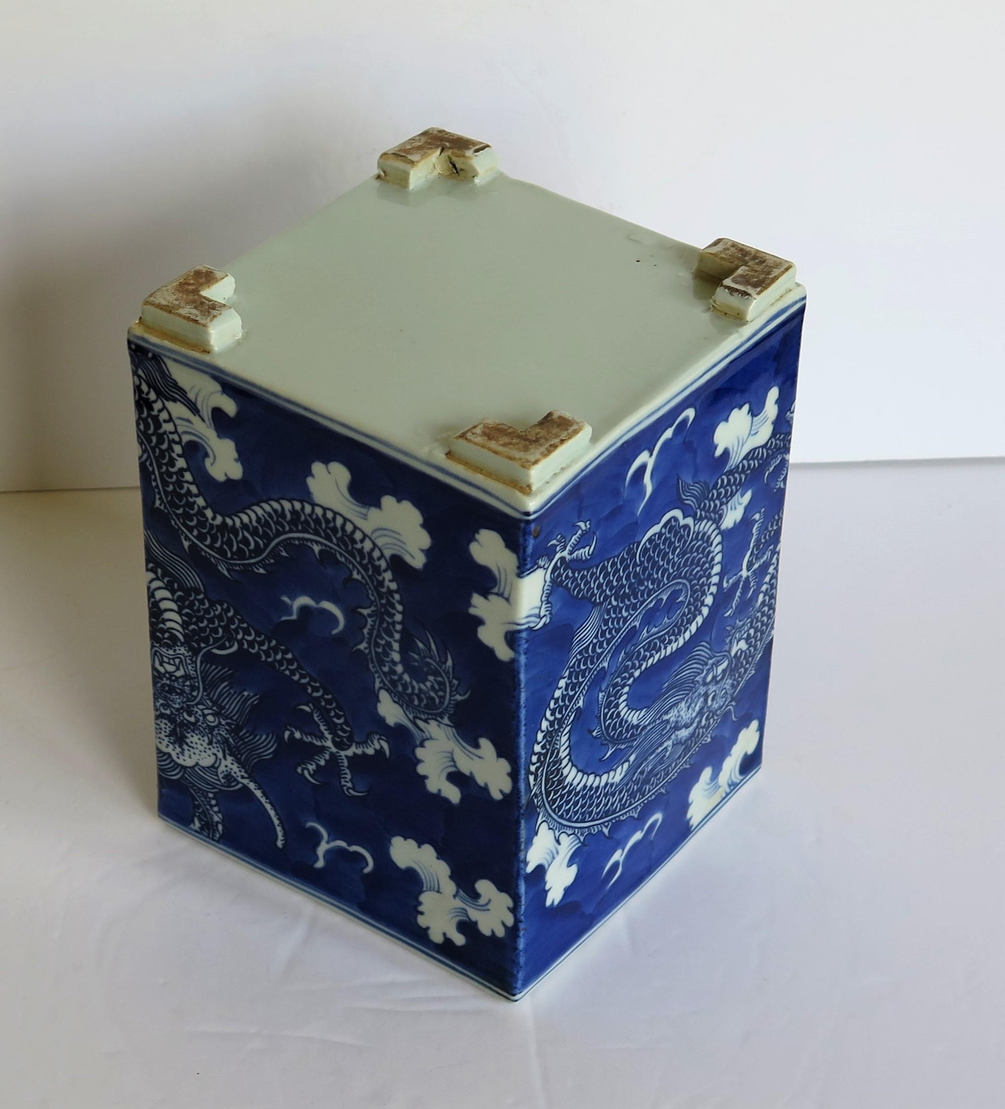 Chinese Export Porcelain Brush Pot Blue and White Hand Painted Dragons 12