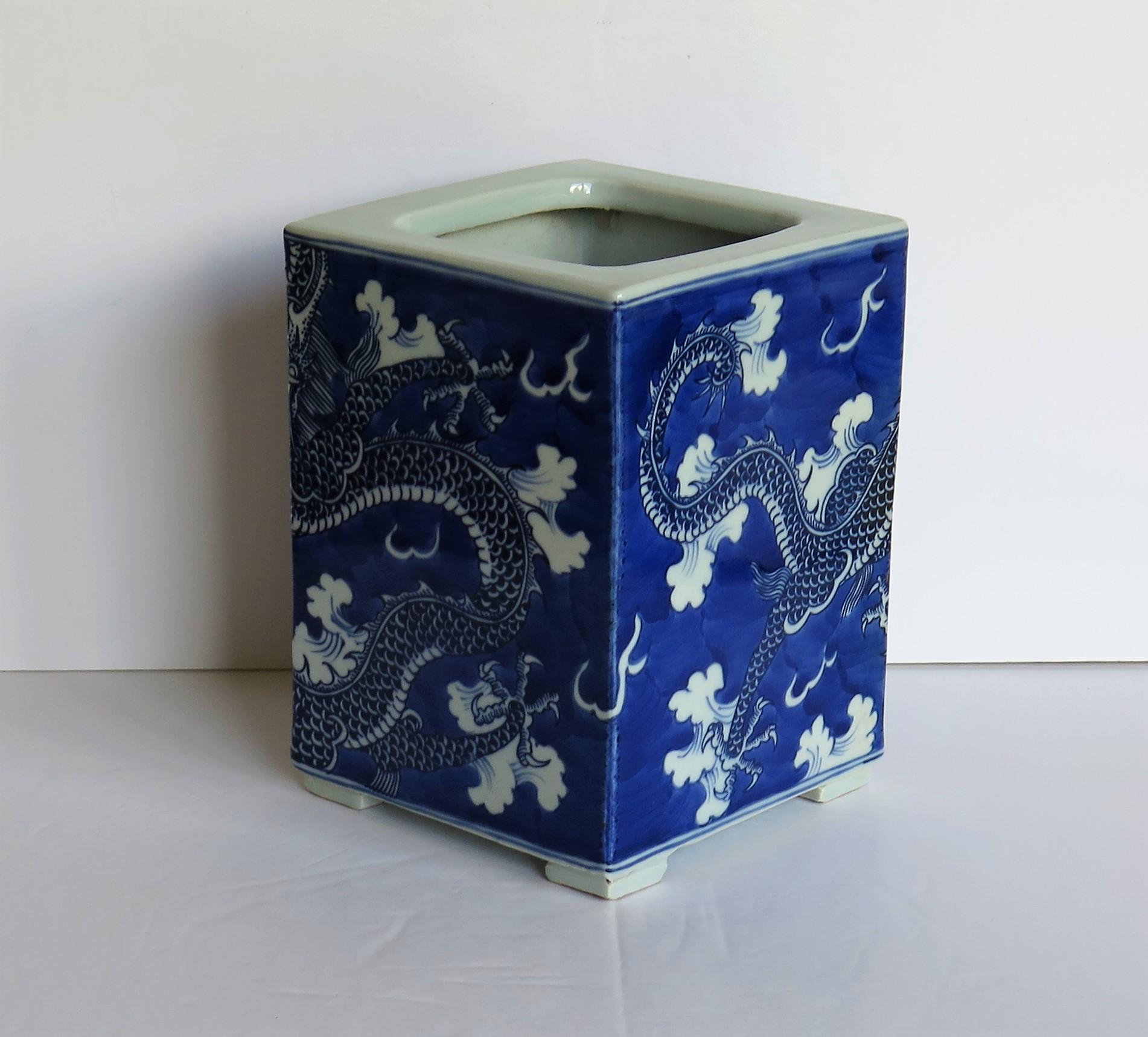 Chinese Export Porcelain Brush Pot Blue and White Hand Painted Dragons 2