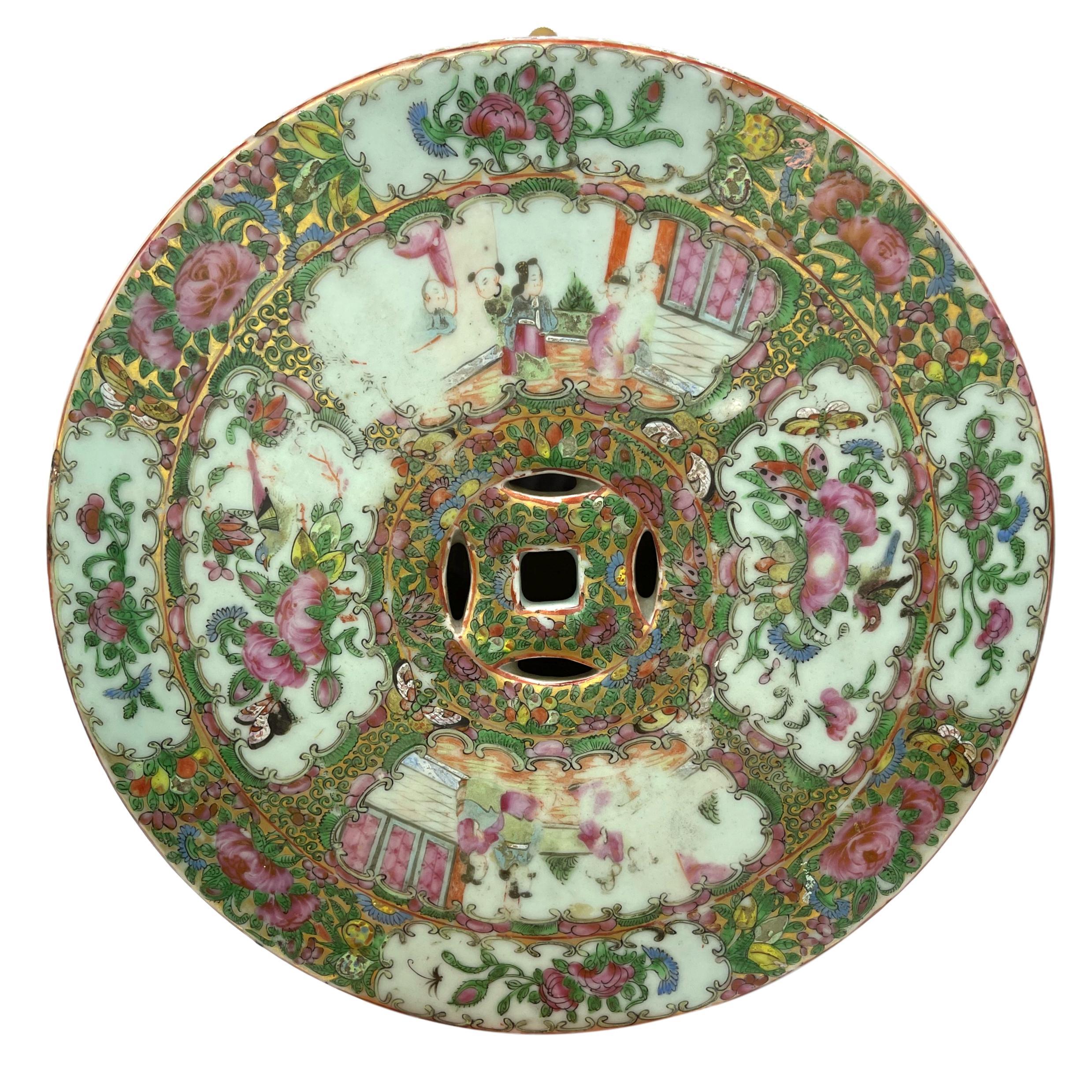 Chinese Export Porcelain Canton Famille Rose Medallion Garden Seat, ca. 1880 For Sale 3