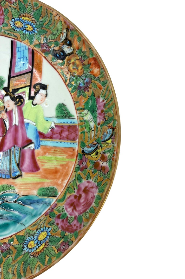 Chinese Export Porcelain Rose Mandarin Plate, Emperor and Court, ca. 1840 In Good Condition For Sale In Banner Elk, NC