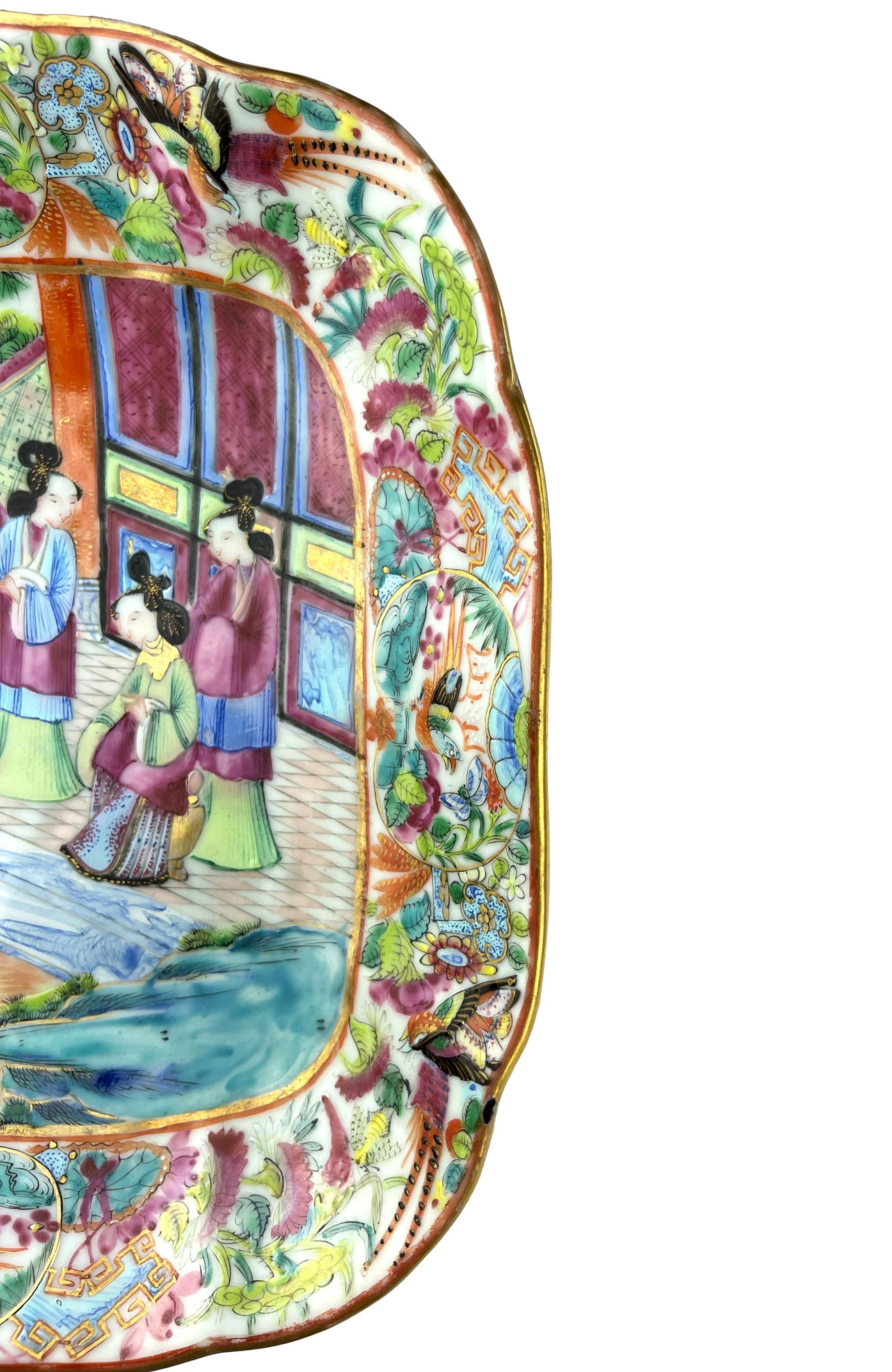 Chinese Export Porcelain Canton Famille Rose Square Dish, ca. 1820. In Good Condition In Banner Elk, NC