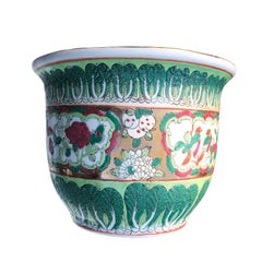 Chinese Export Porcelain Ceramic Famille Vert Rose Green Gold Pot, 19th Century