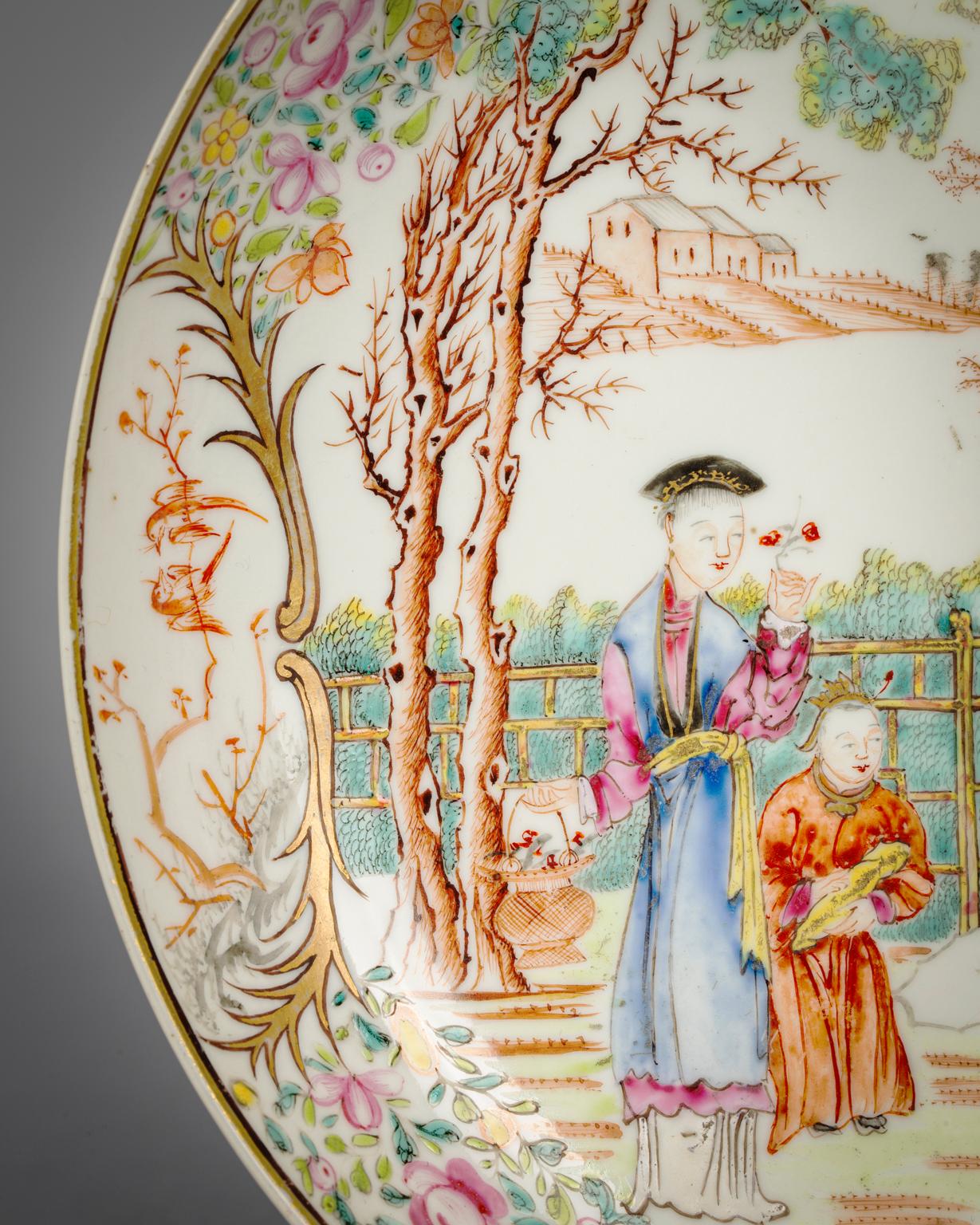 Chinesisches Export-Porzellan, runde Schale, um 1760 (Mitte des 18. Jahrhunderts) im Angebot