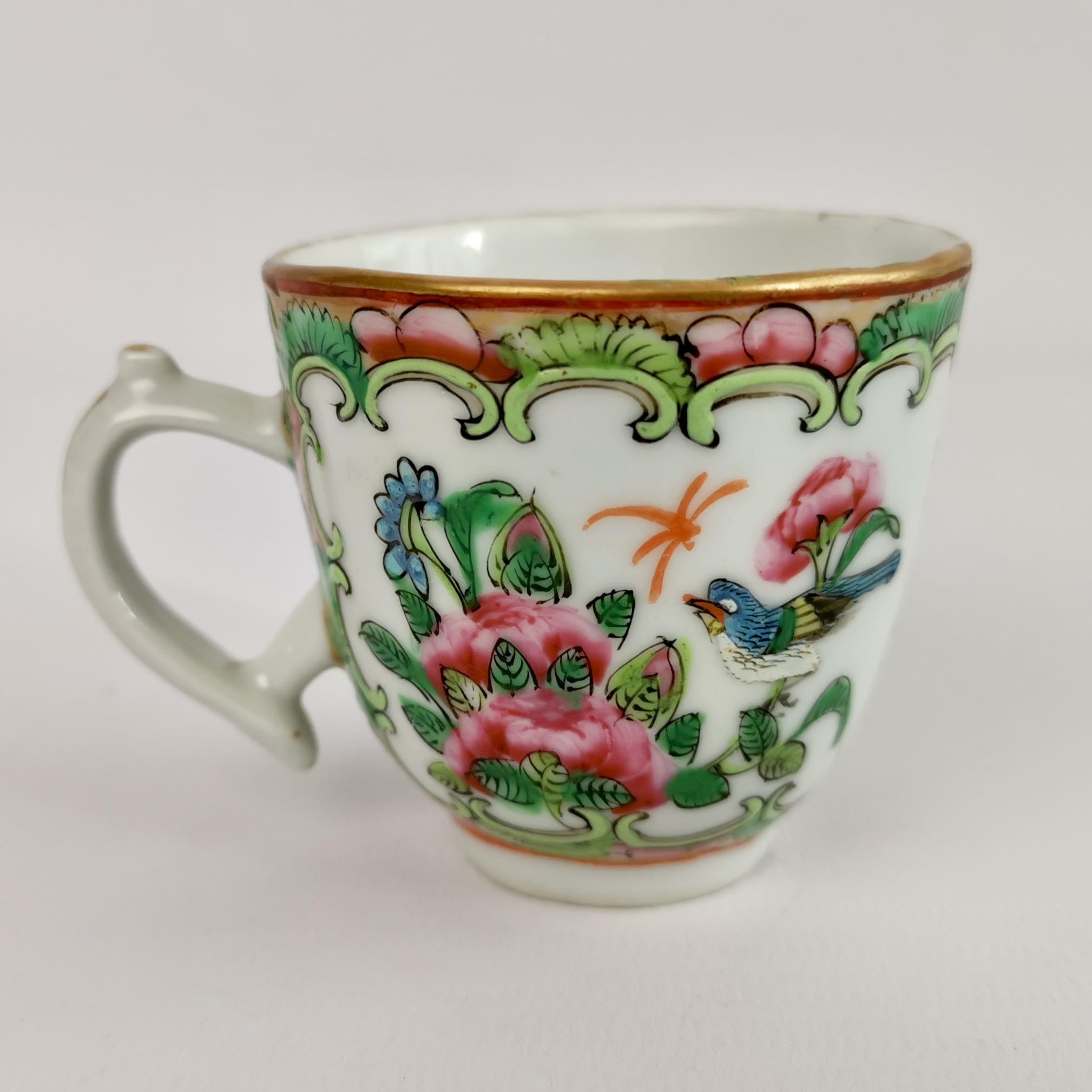 Chinese Export Porcelain Coffee Cup, Famille Verte, Qianlong, 1760-1780 In Good Condition In London, GB
