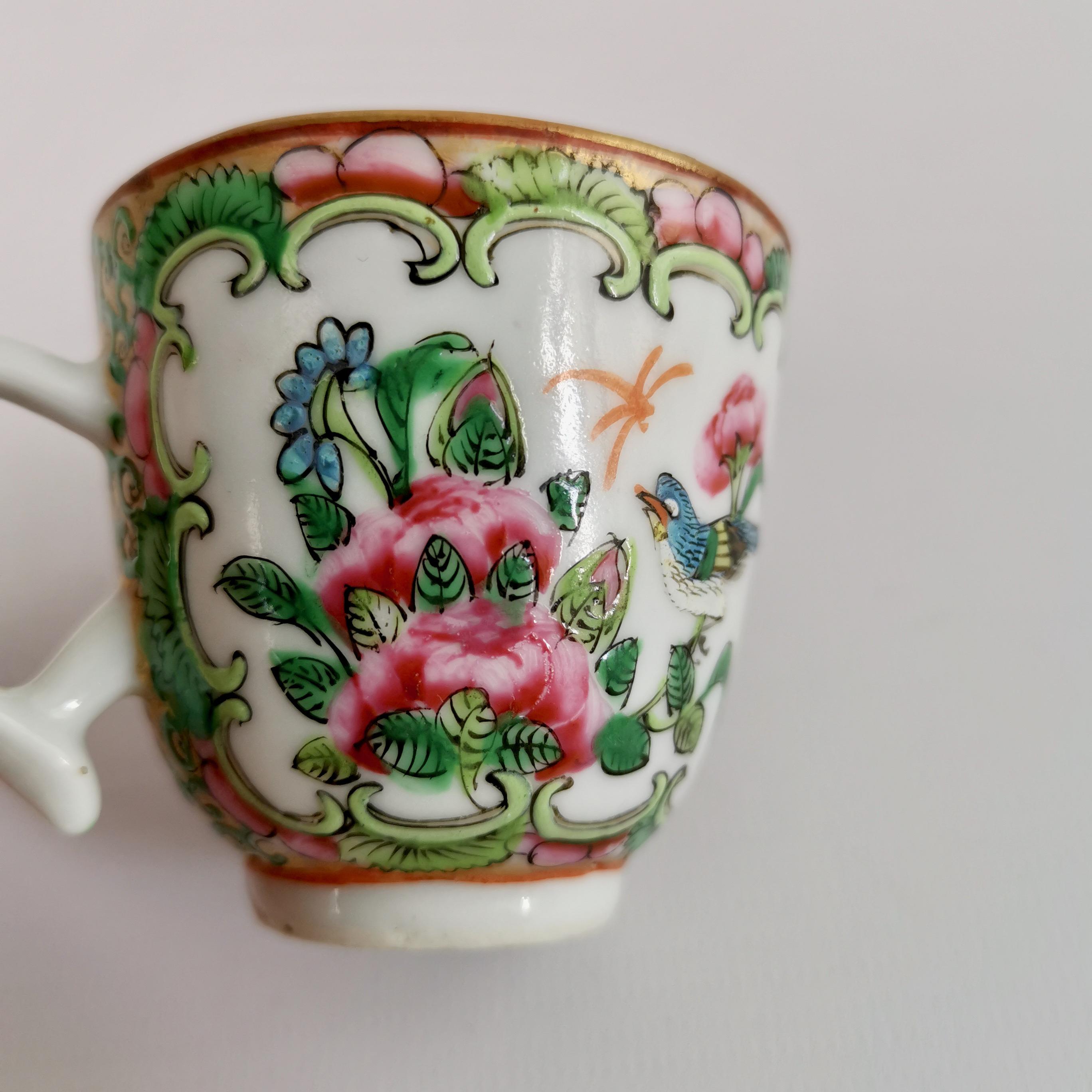 Chinese Export Porcelain Coffee Cup, Famille Verte, Qianlong, 1760-1780 3