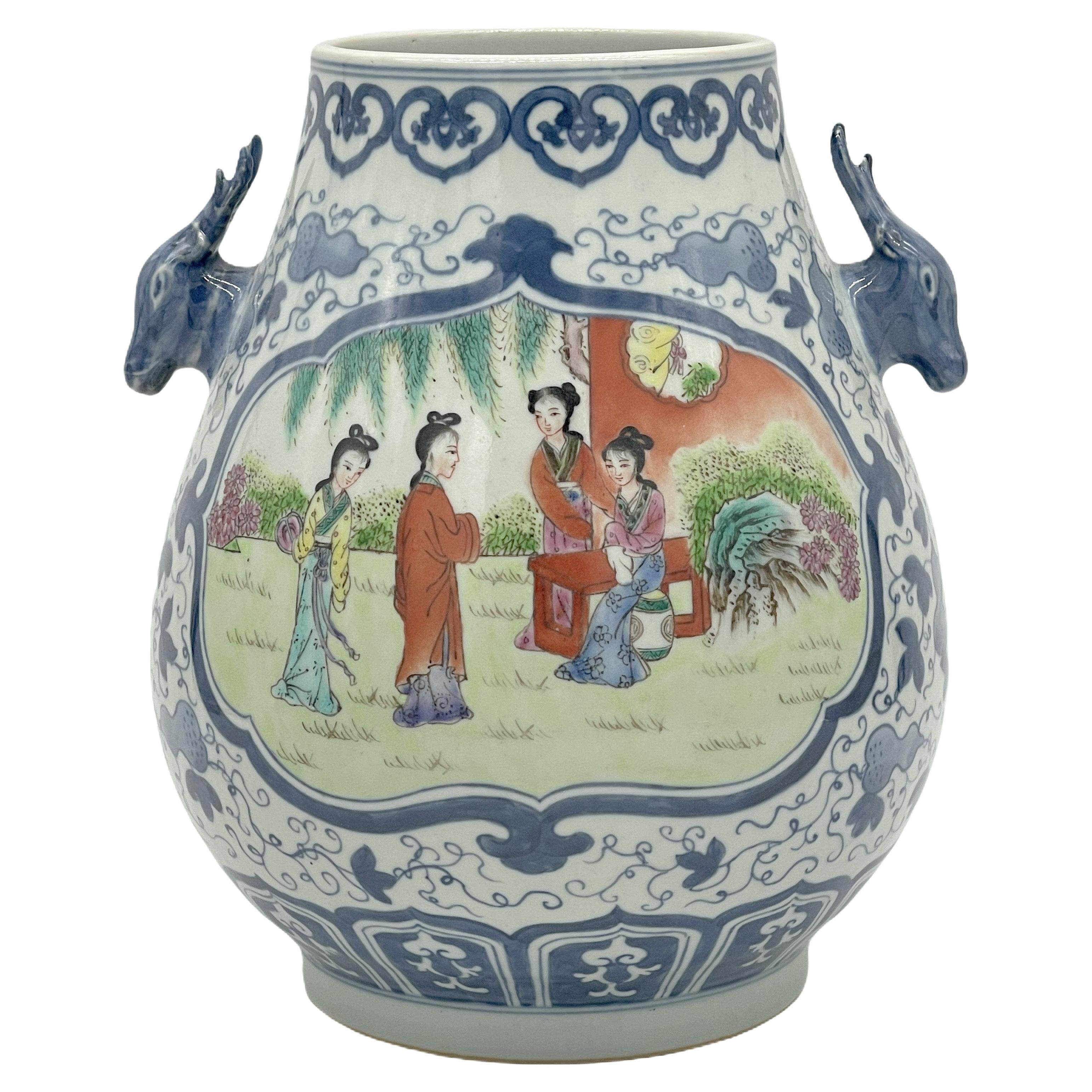 Jarrón de porcelana china de exportación con asas de ciervo, Siglo XX