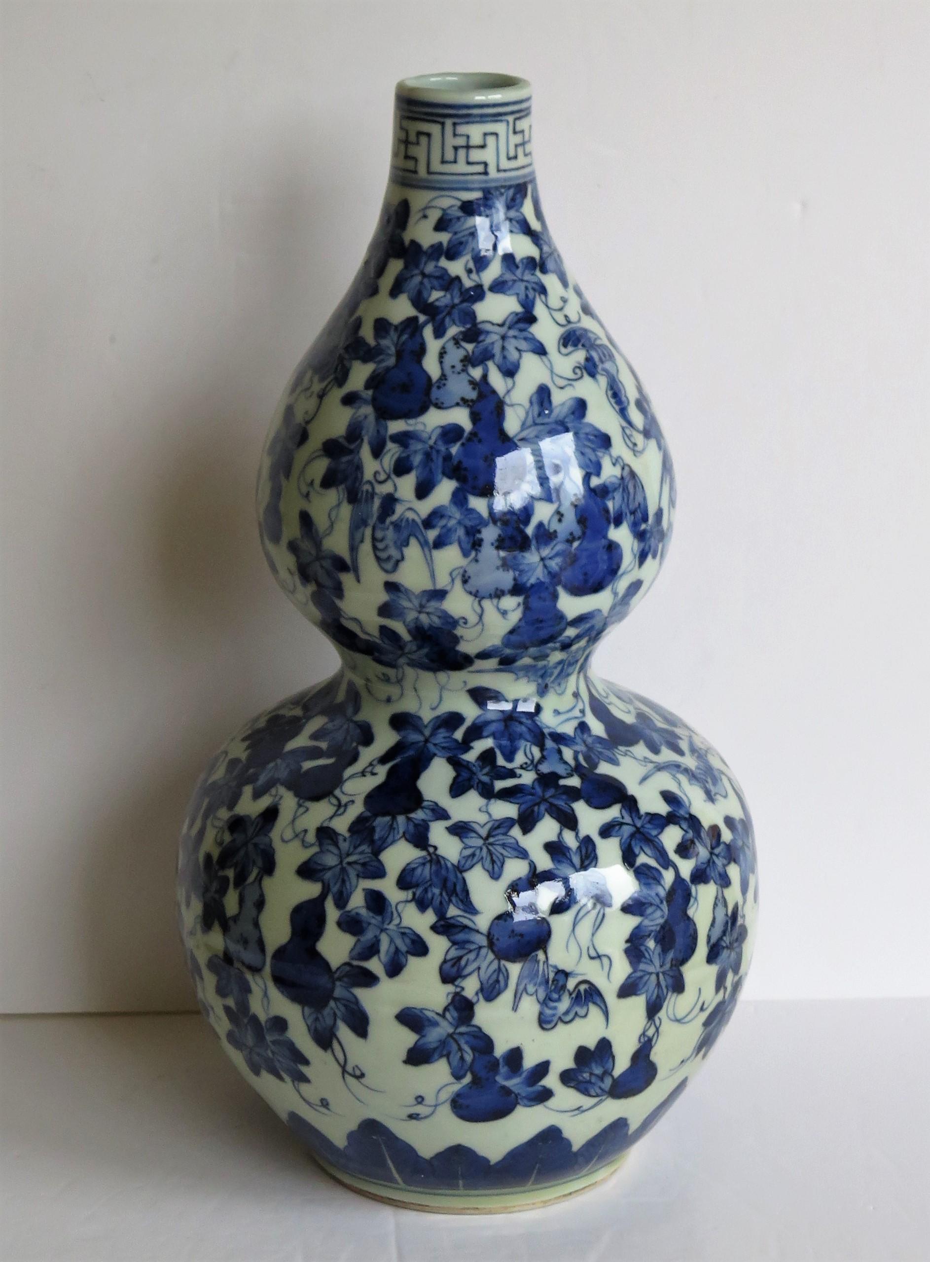 Chinese Export Porcelain Vase Blue & White Hand Painted 34cm tall Mid 19thC Qing 1