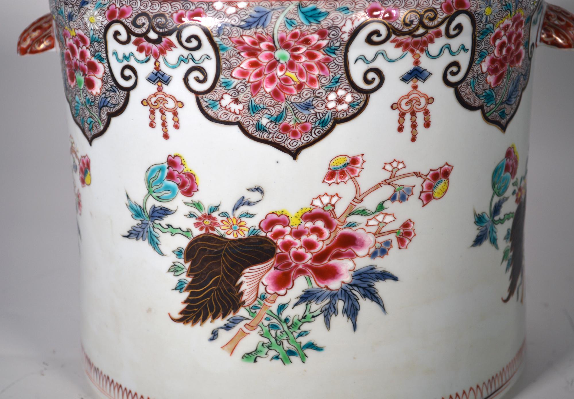 18th-century Chinese Export Porcelain Large Famille Rose Cachepot For Sale 4