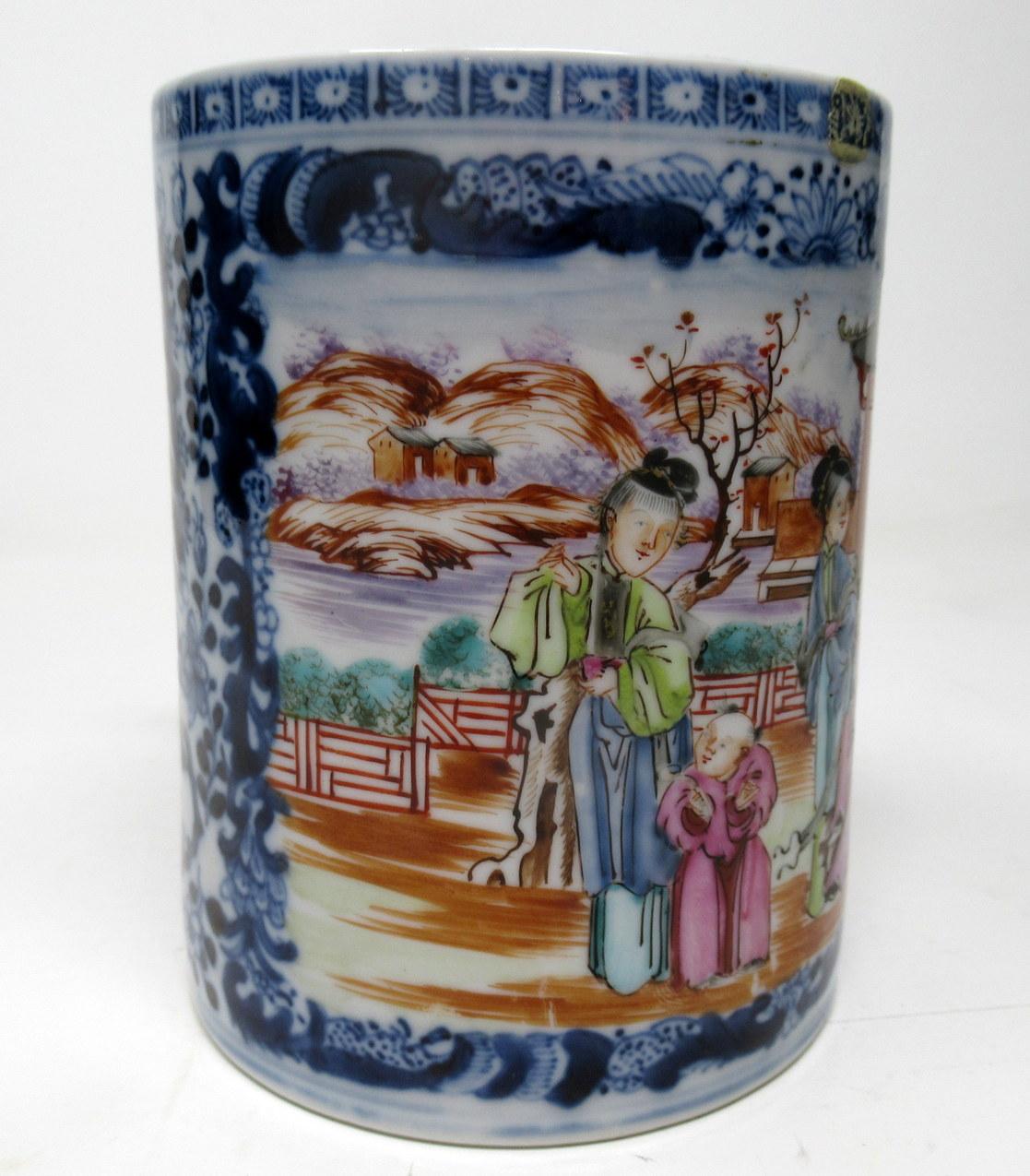 Chinese Export Porcelain Famille Rose Mandarin Blue White Tankard, 18th Century 2