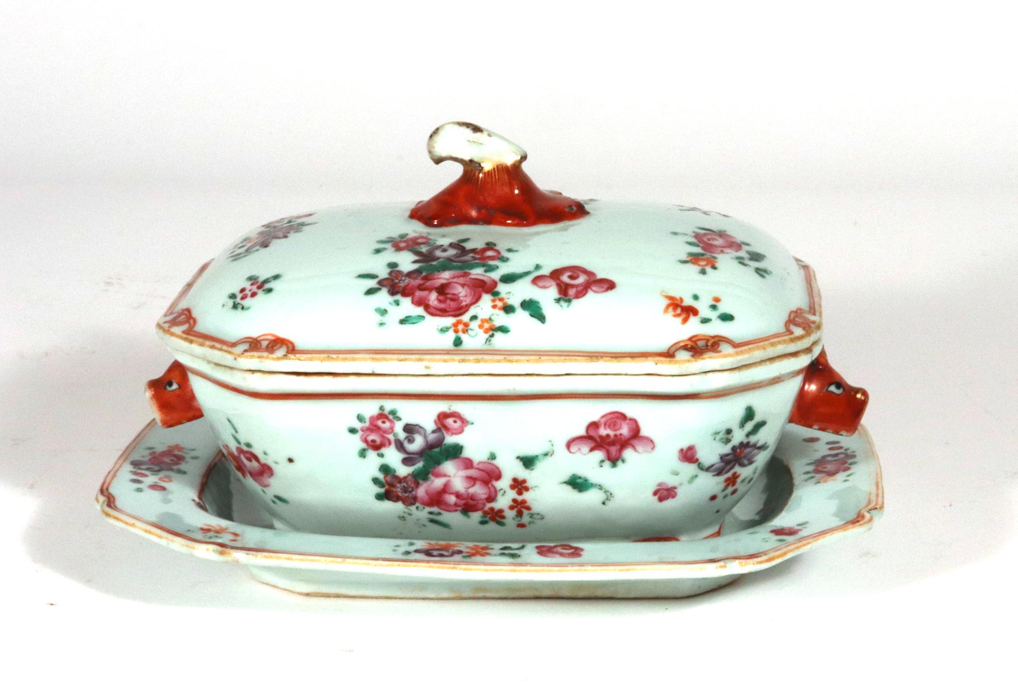 Chinese Export Porcelain Famille Rose Sauce Tureens, Covers & Stands For Sale 9