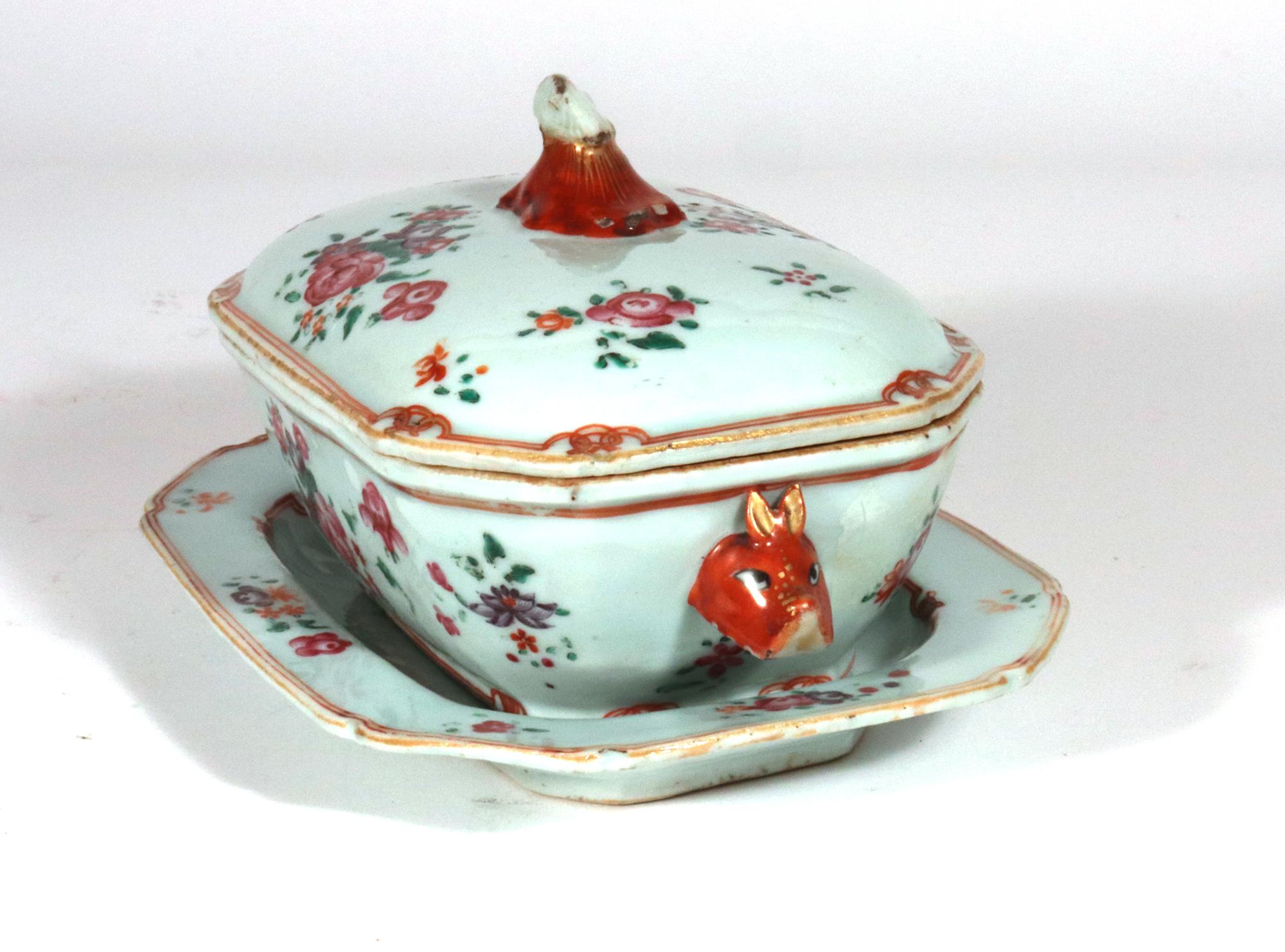 Chinese Export Porcelain Famille Rose Sauce Tureens, Covers & Stands For Sale 10