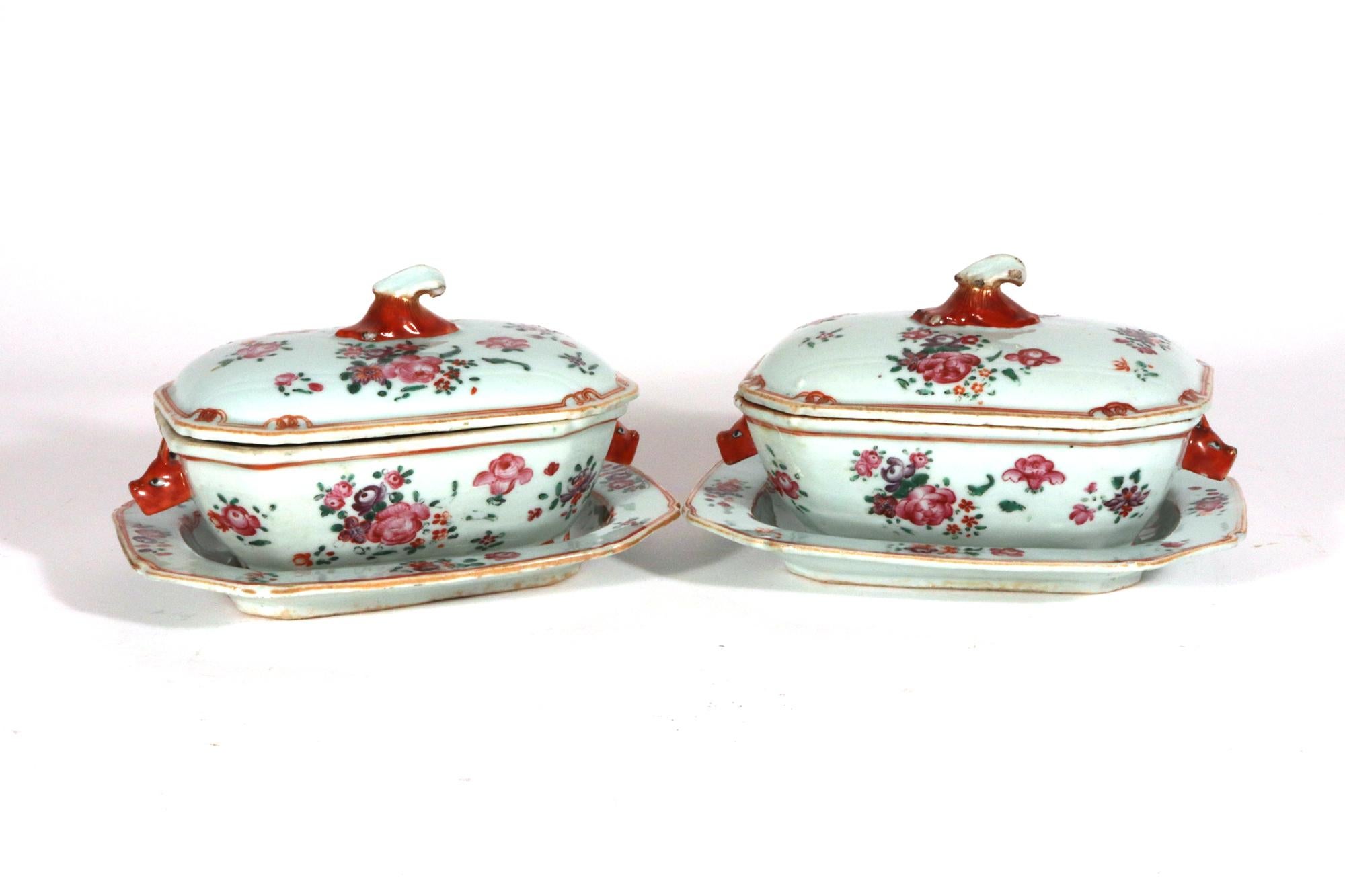 Chinese Export Porcelain Famille Rose Sauce Tureens, Covers & Stands For Sale 2