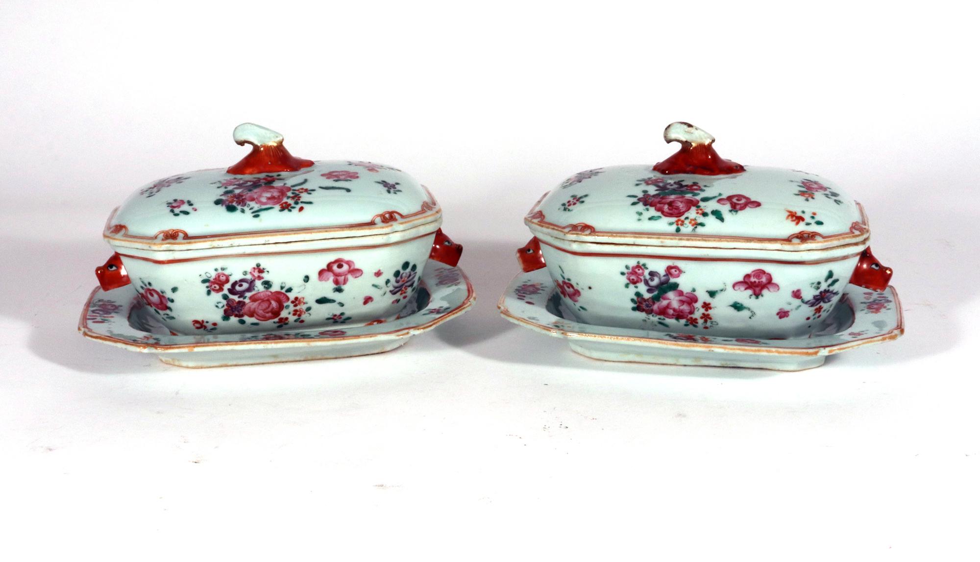 Chinese Export Porcelain Famille Rose Sauce Tureens, Covers & Stands For Sale 4
