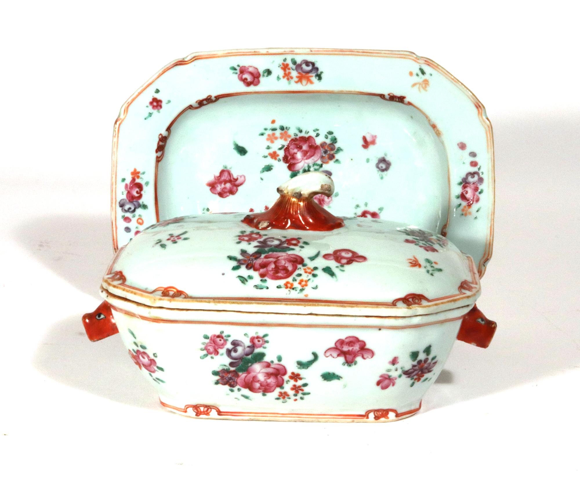 Chinese Export Porcelain Famille Rose Sauce Tureens, Covers & Stands For Sale 5