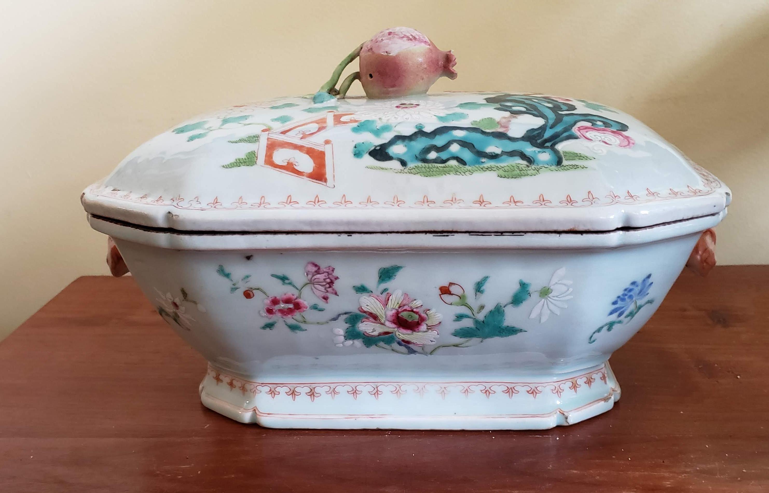 Chinese Export Porcelain Famille Rose Tureen and Cover, circa 1750-1765 8