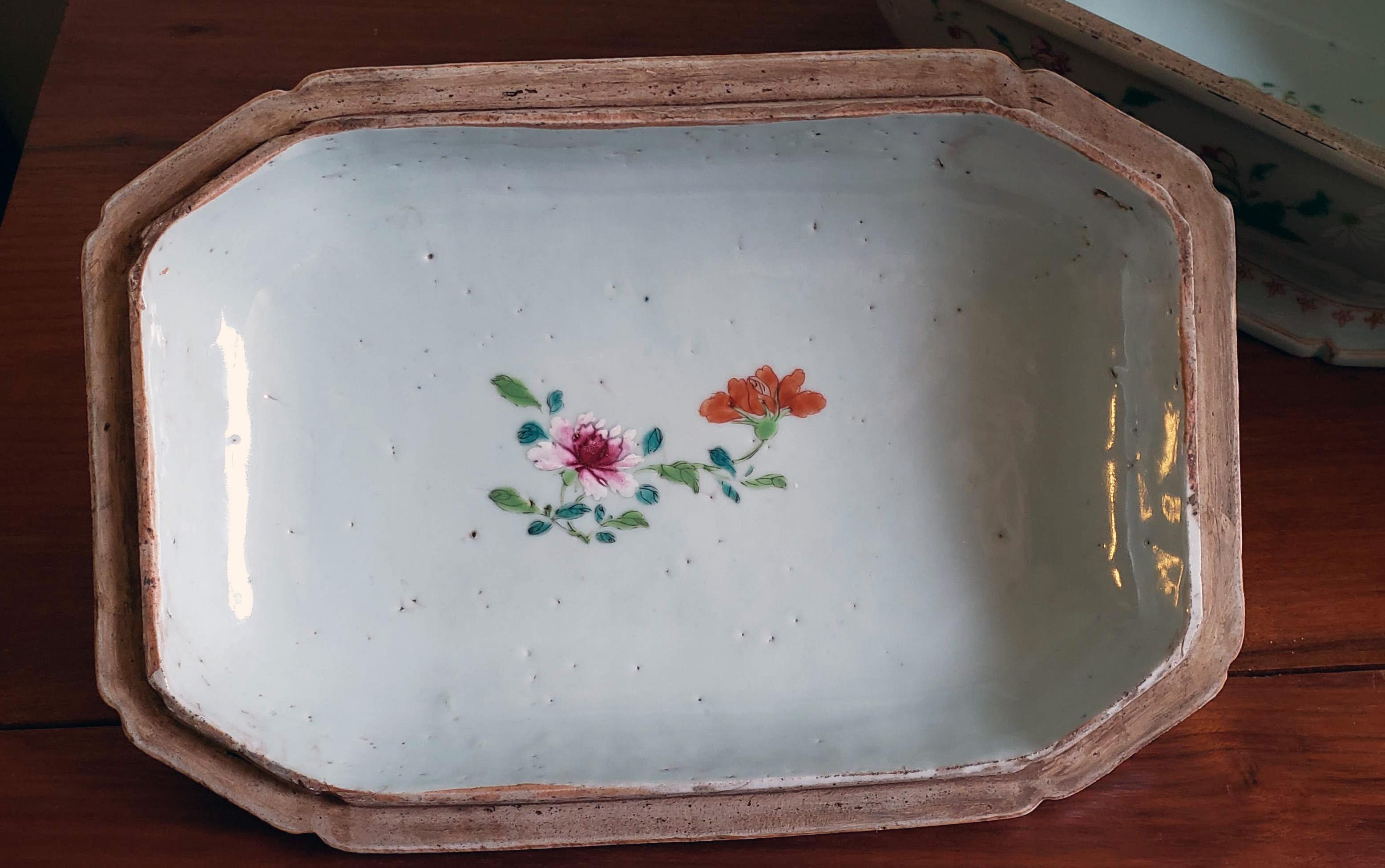 Chinese Export Porcelain Famille Rose Tureen and Cover, circa 1750-1765 In Good Condition In Downingtown, PA